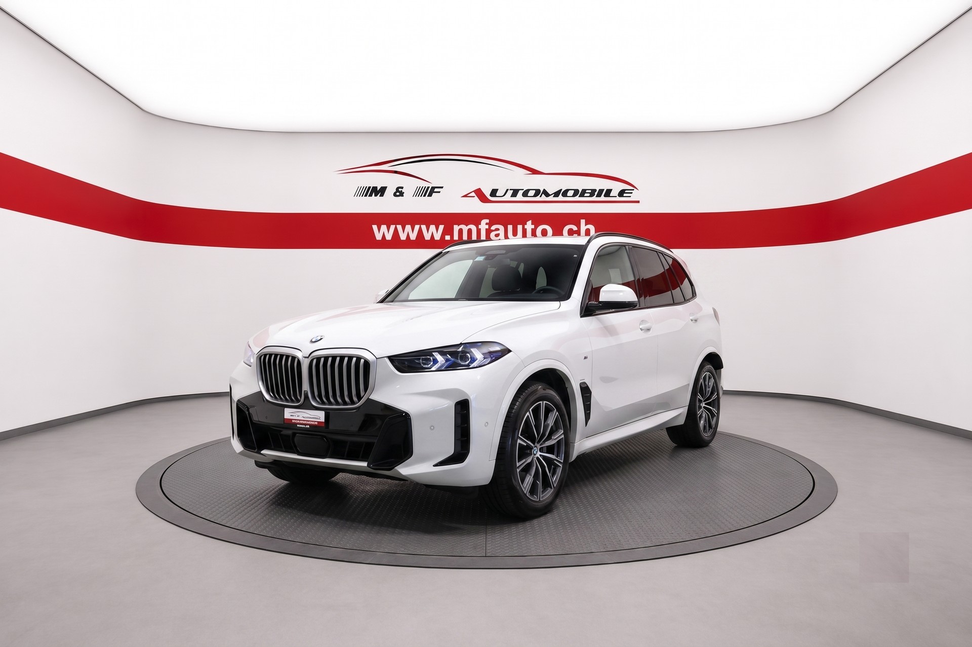 BMW X5 30d xDrive SAG M-Sport CH FAHRZEUG-image-0