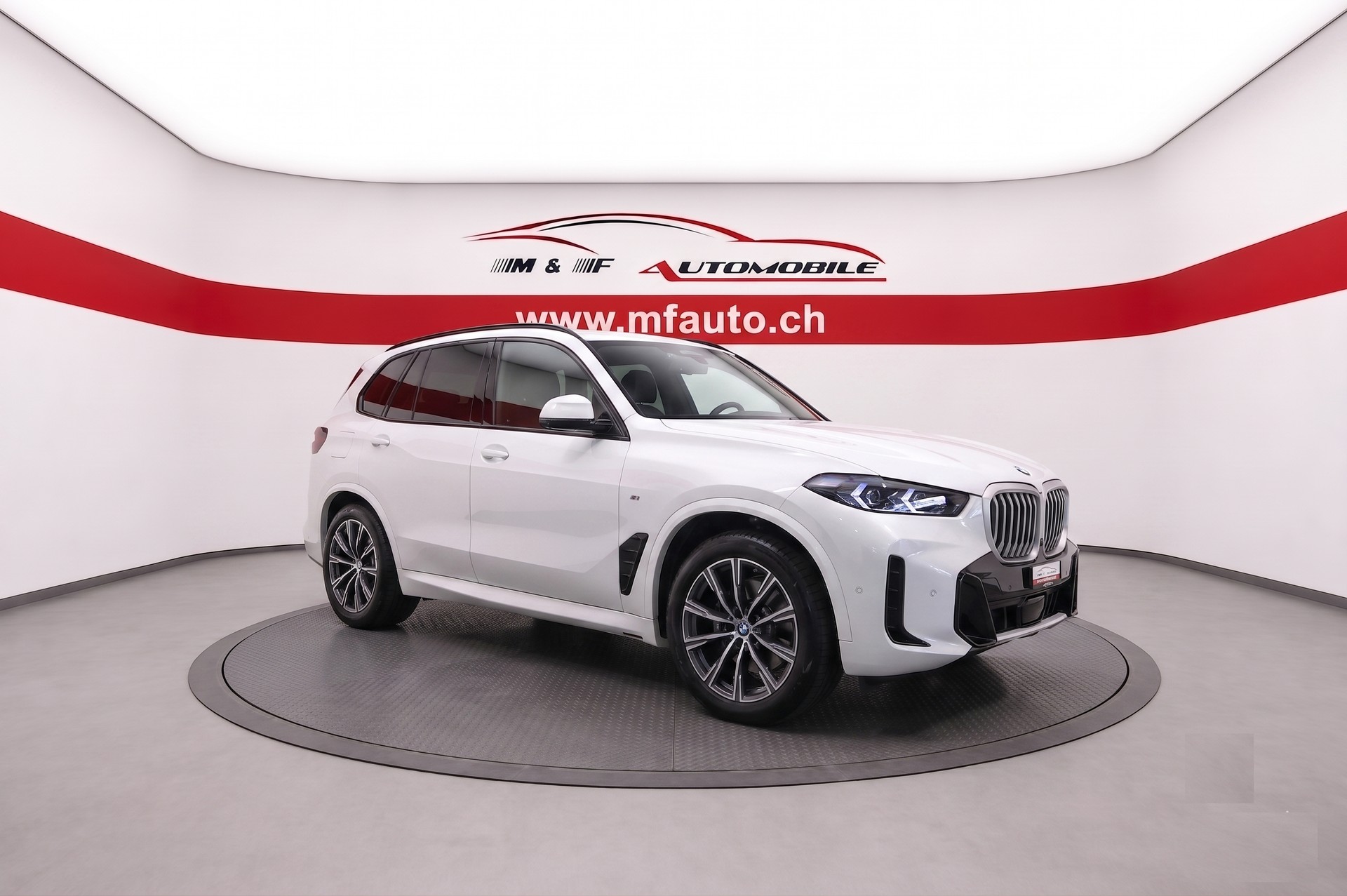 BMW X5 30d xDrive SAG M-Sport CH FAHRZEUG-image-1
