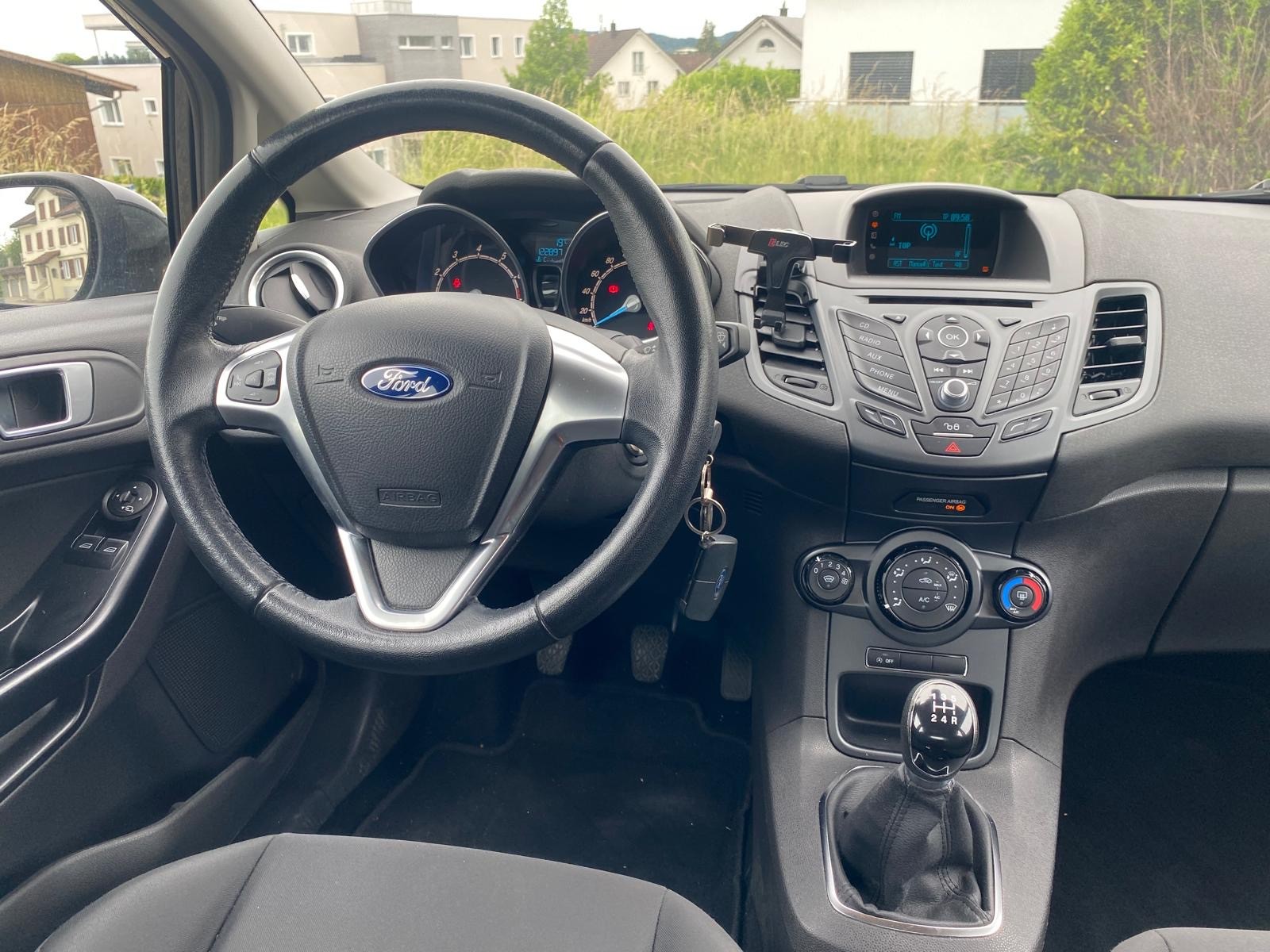FORD Fiesta 1.0 SCTi Titanium-image-8