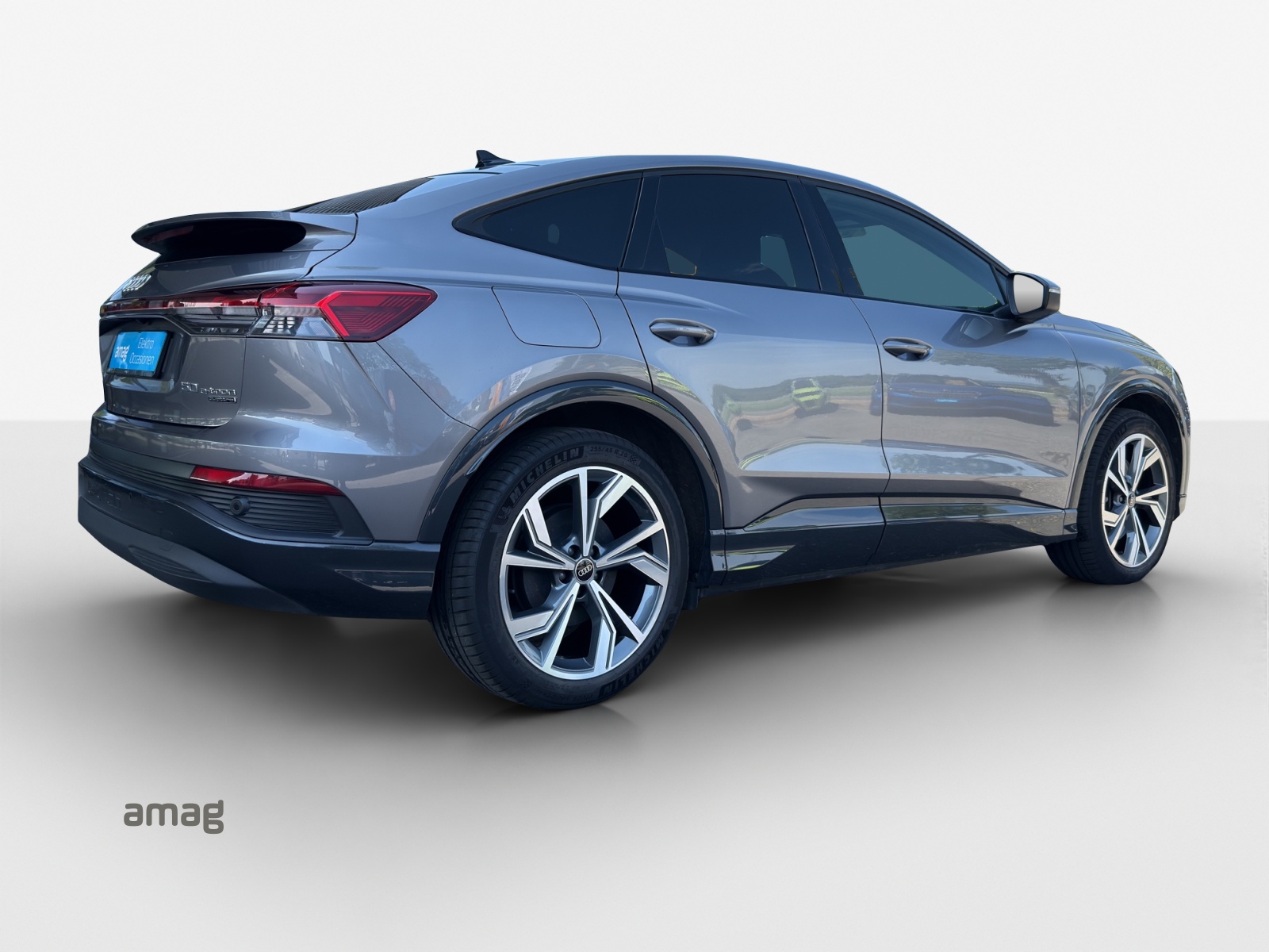 AUDI Q4 Sportback e-tron 50 quattro-image-5