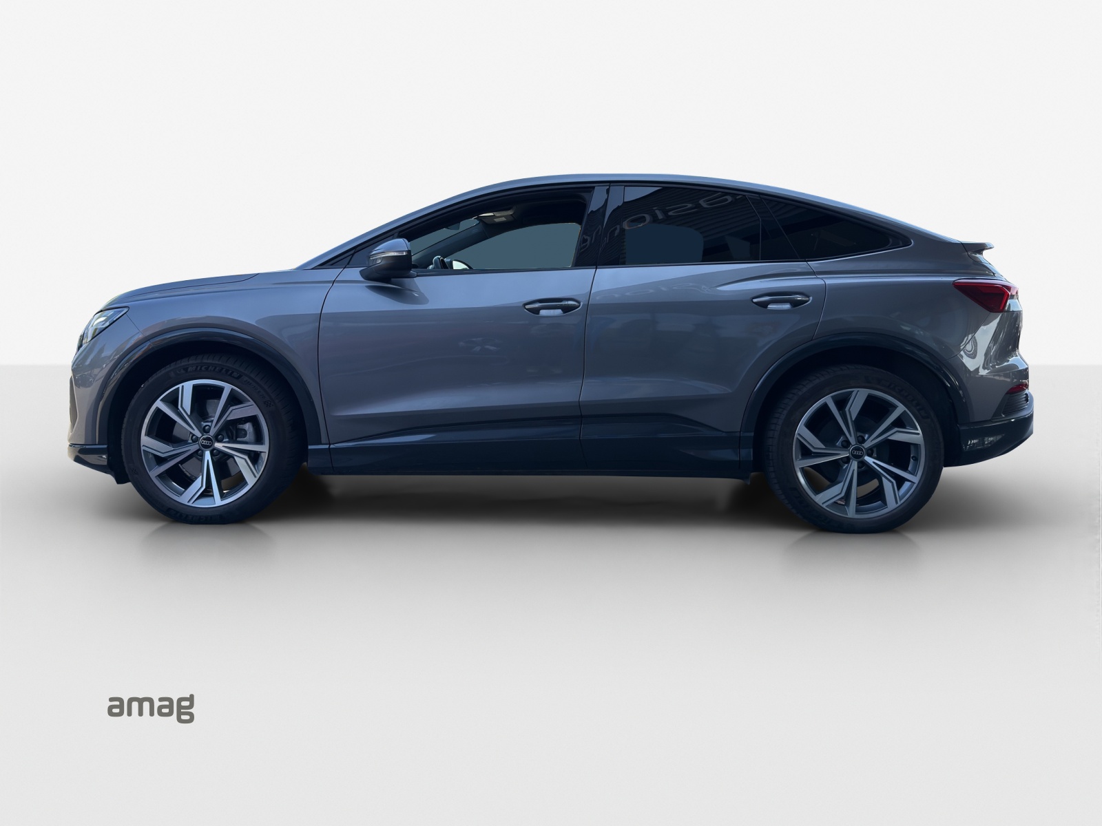 AUDI Q4 Sportback e-tron 50 quattro-image-1
