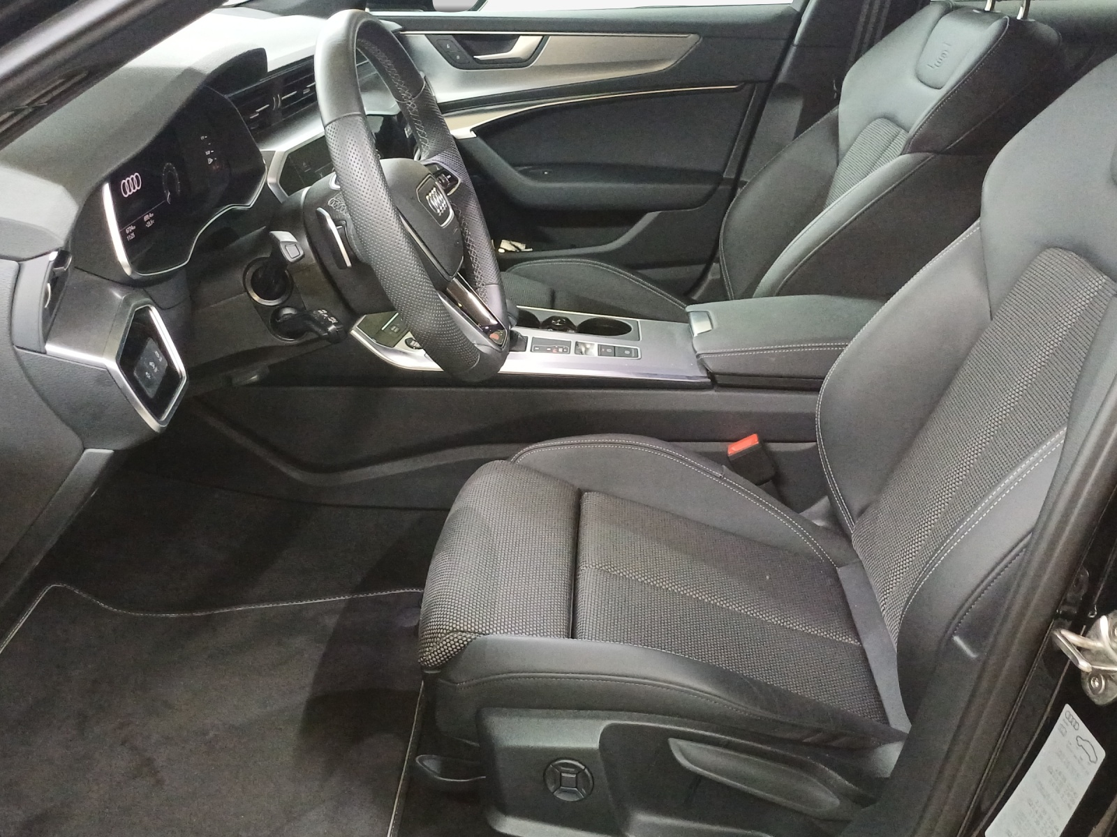 AUDI A6 Avant 50 TFSIe advanced quattro S-tronic-image-7