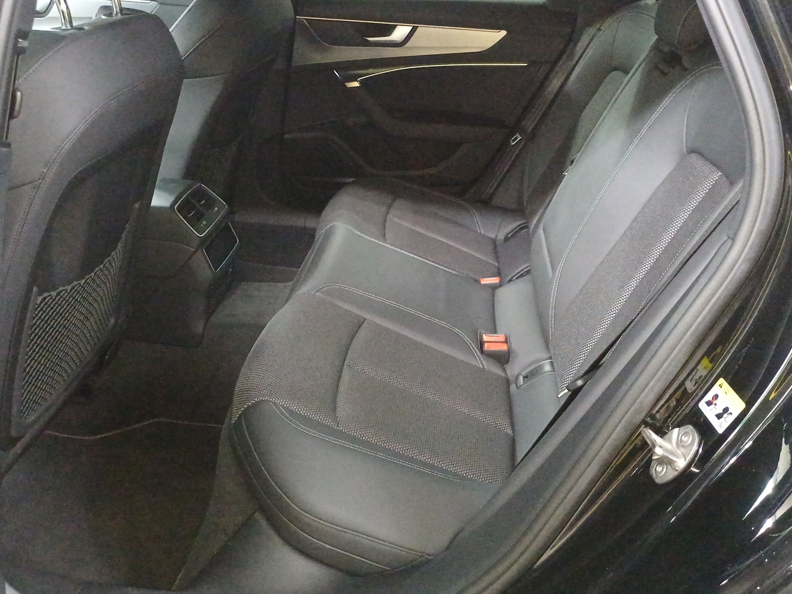 AUDI A6 Avant 50 TFSIe advanced quattro S-tronic-image-11