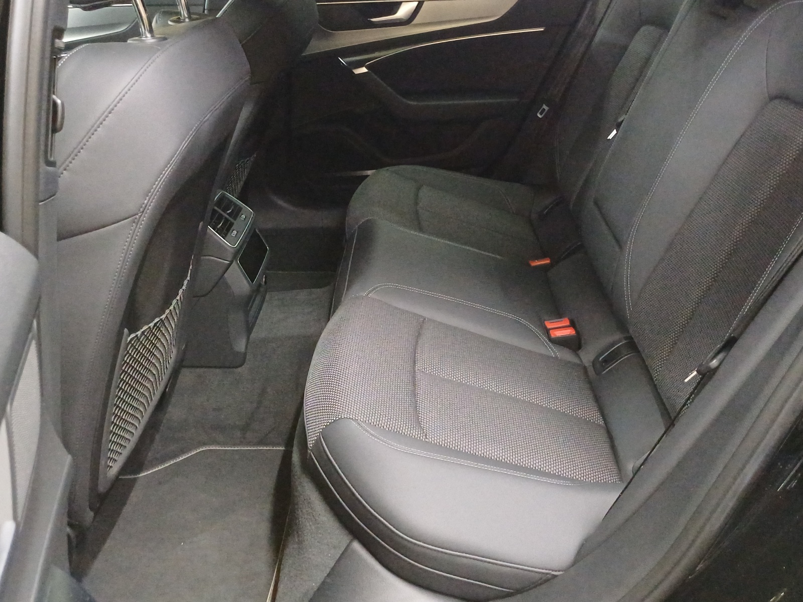 AUDI A6 Avant 50 TFSIe advanced quattro S-tronic-image-11