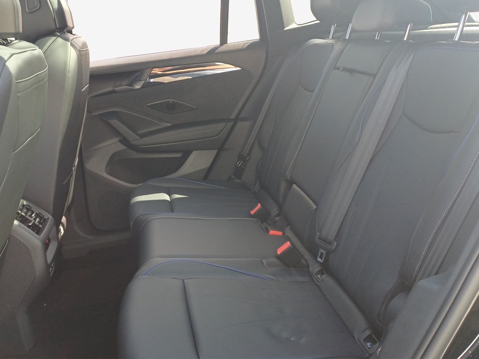 VW Tiguan 2.0 TSI DSG R-Line United 4Motion-image-11
