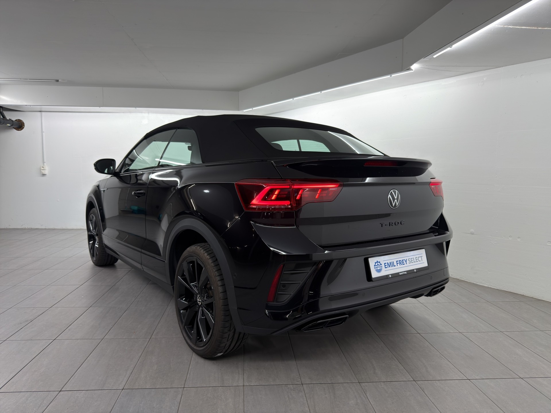 VW T-Roc Cabriolet 1.5 TSI R-Line DSG-image-2