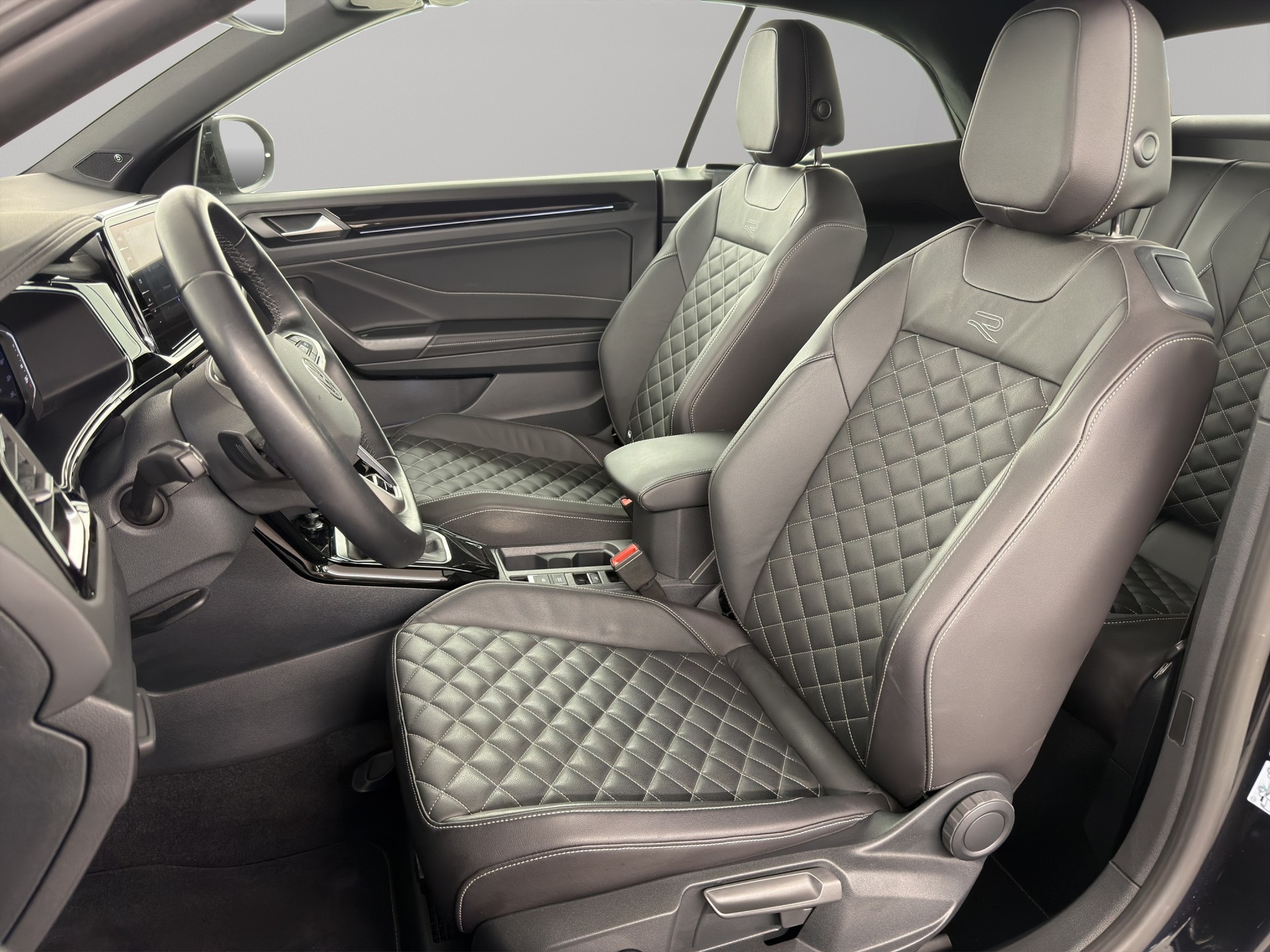 VW T-Roc Cabriolet 1.5 TSI R-Line DSG-image-9