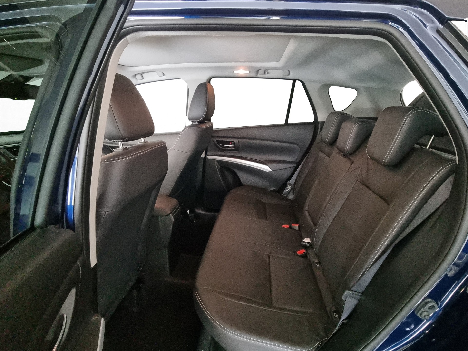 SUZUKI SX4 S-Cross 1.4 T Compact+ 4x4-image-6
