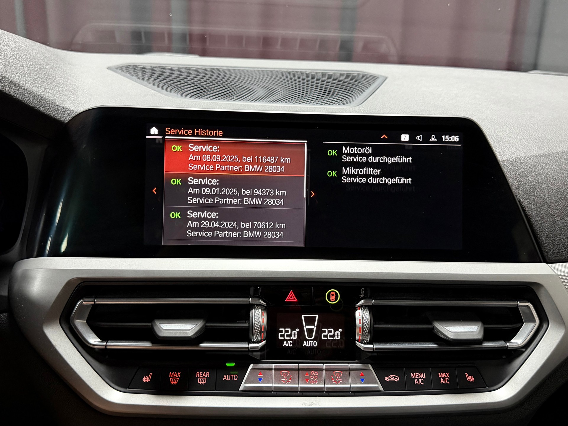 BMW 320d xDrive 48V Touring Sport Line Steptronic-image-15