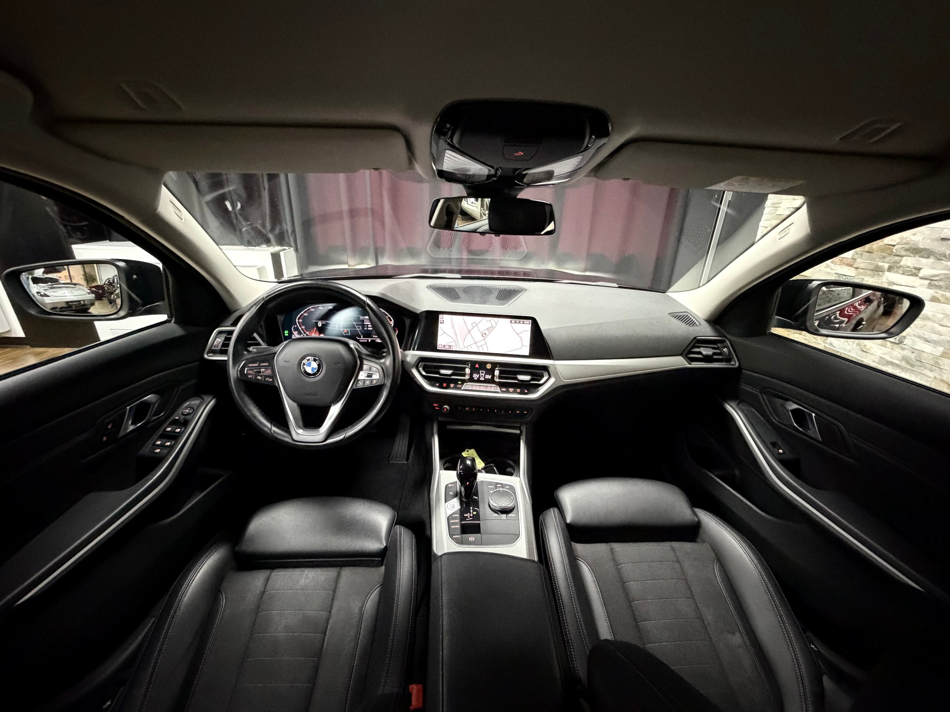 BMW 320d xDrive 48V Touring Sport Line Steptronic-image-18