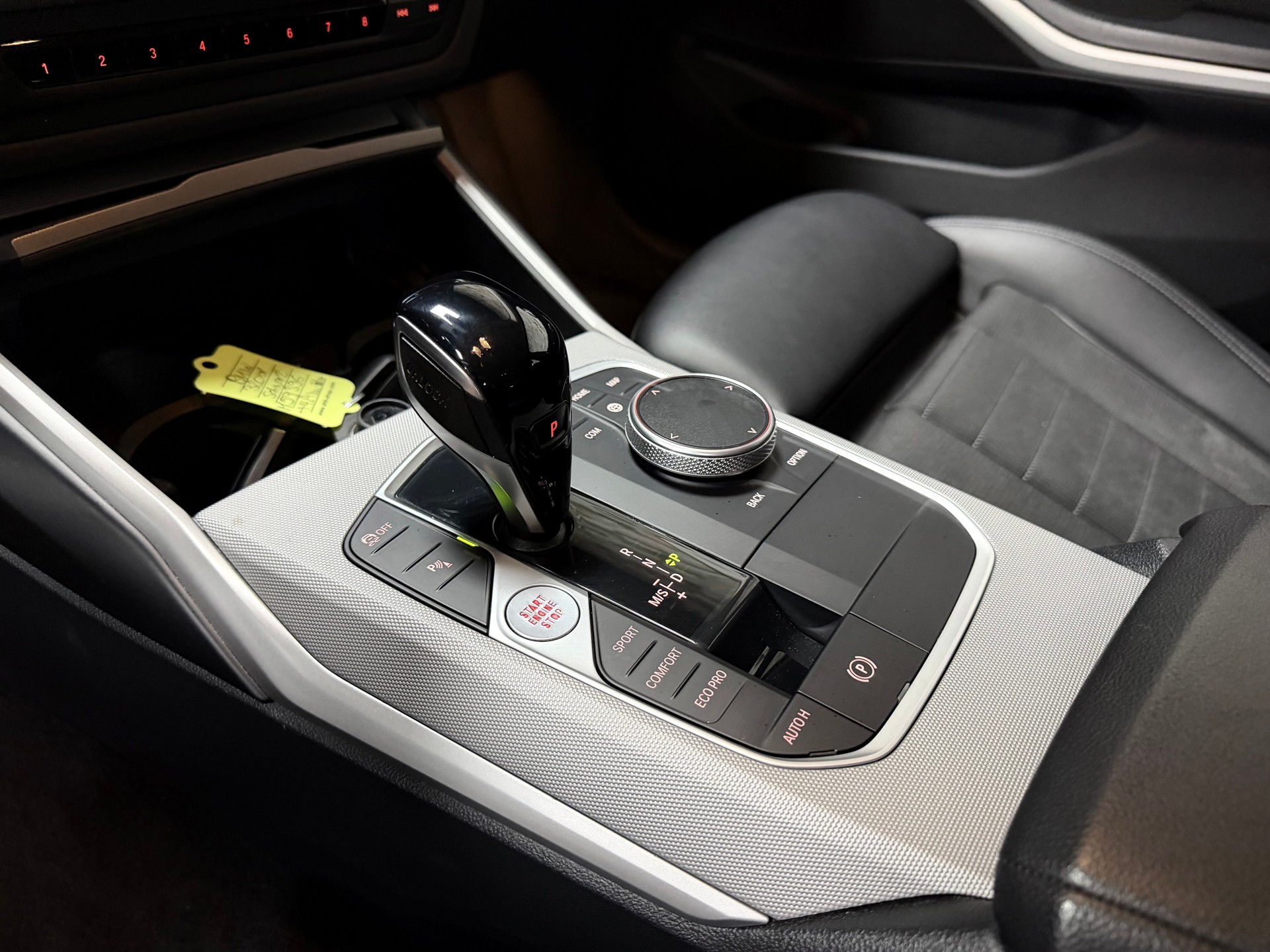 BMW 320d xDrive 48V Touring Sport Line Steptronic-image-13