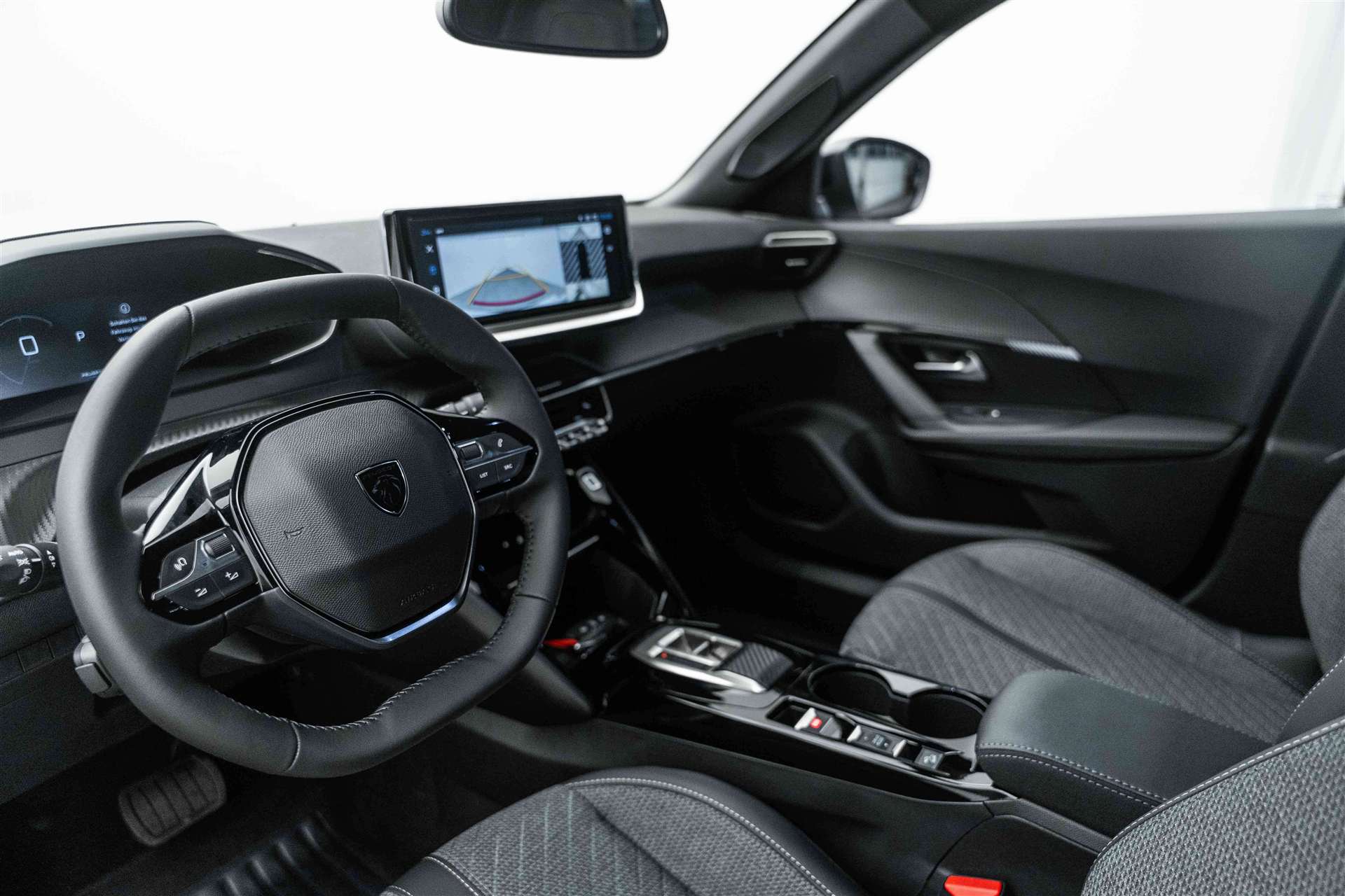 PEUGEOT 2008 1.2 145 MHEV Allure Automat-image-7