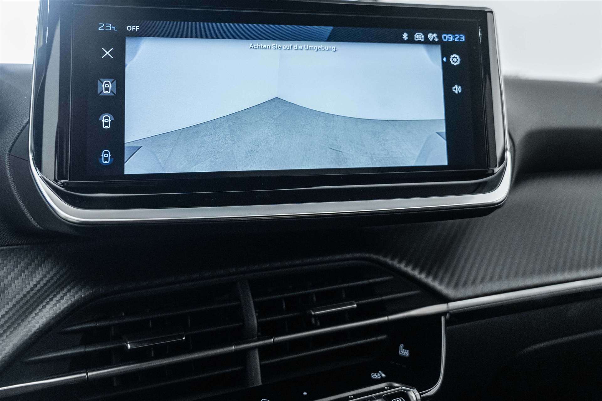 PEUGEOT 2008 1.2 145 MHEV Allure Automat-image-15