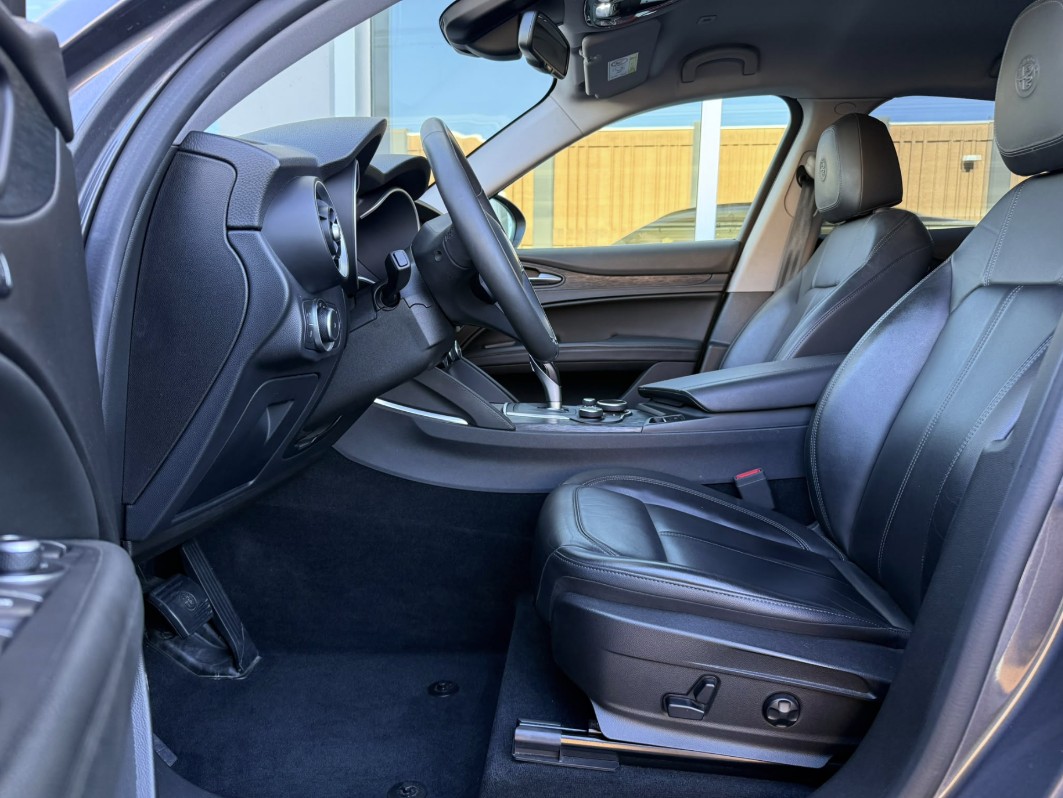 ALFA ROMEO Stelvio 2.2 JTDM Sport Q4 Automatic-image-6