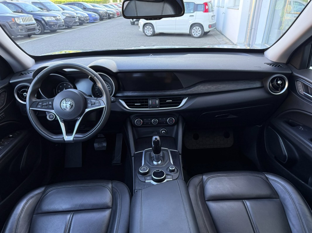 ALFA ROMEO Stelvio 2.2 JTDM Sport Q4 Automatic-image-8