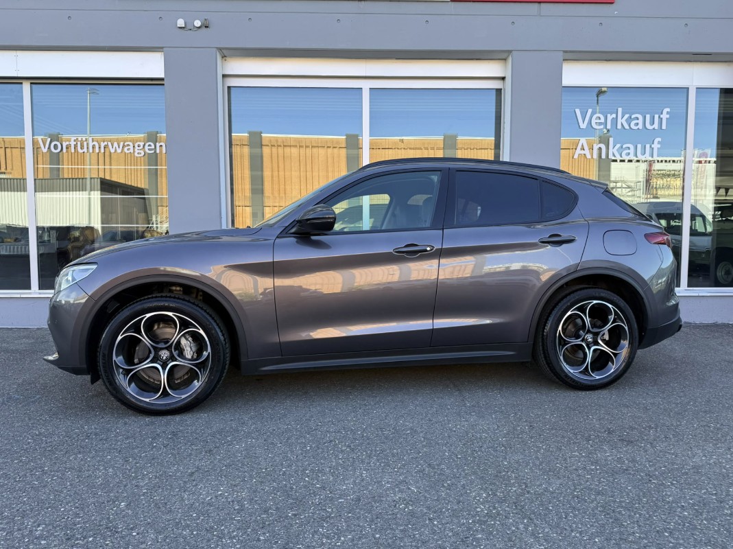 ALFA ROMEO Stelvio 2.2 JTDM Sport Q4 Automatic-image-4