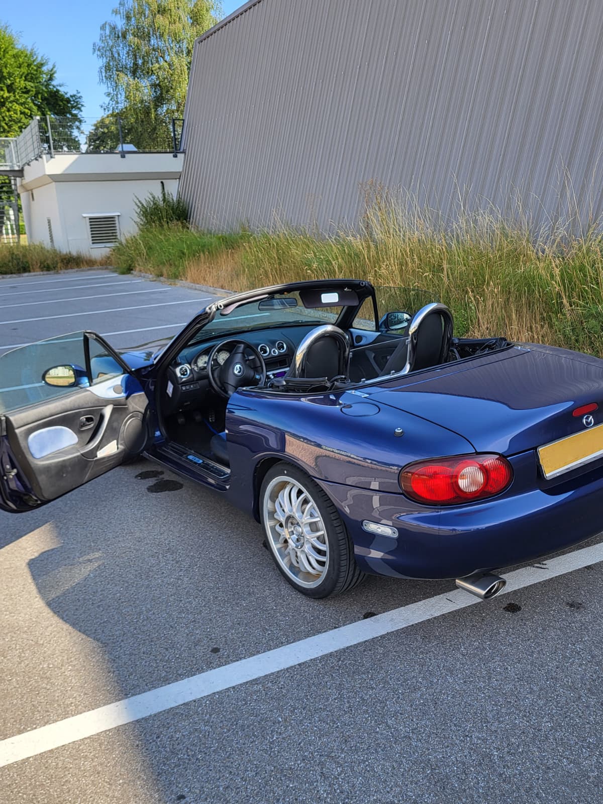 MAZDA 1.8 Youngster-image-1