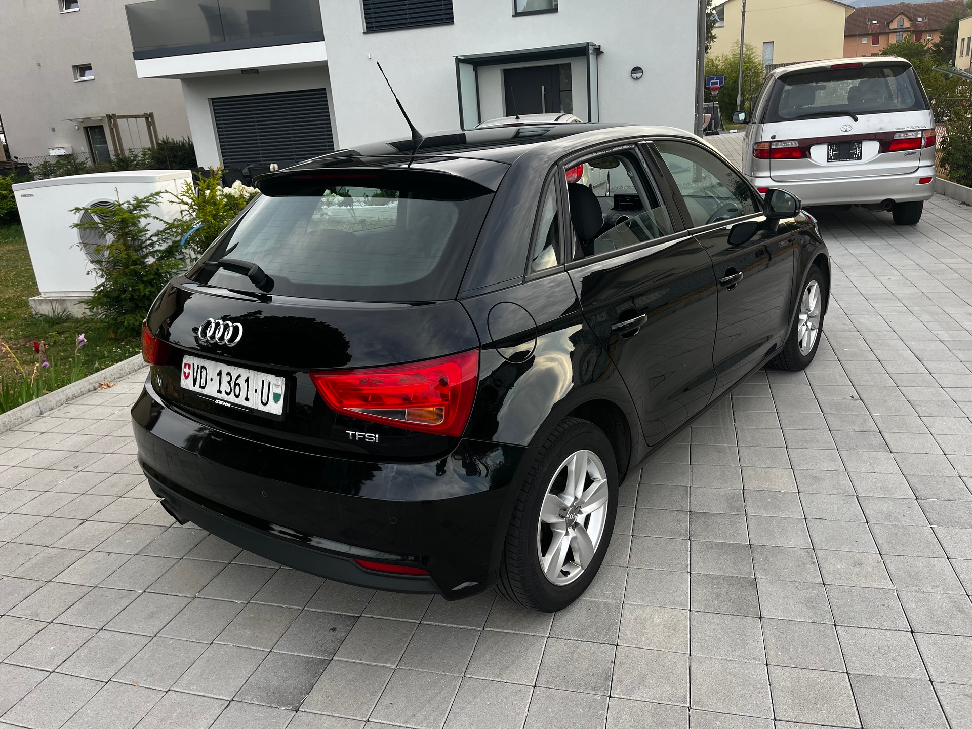AUDI A1 Sportback 1.4 TFSI S-tronic-image-3
