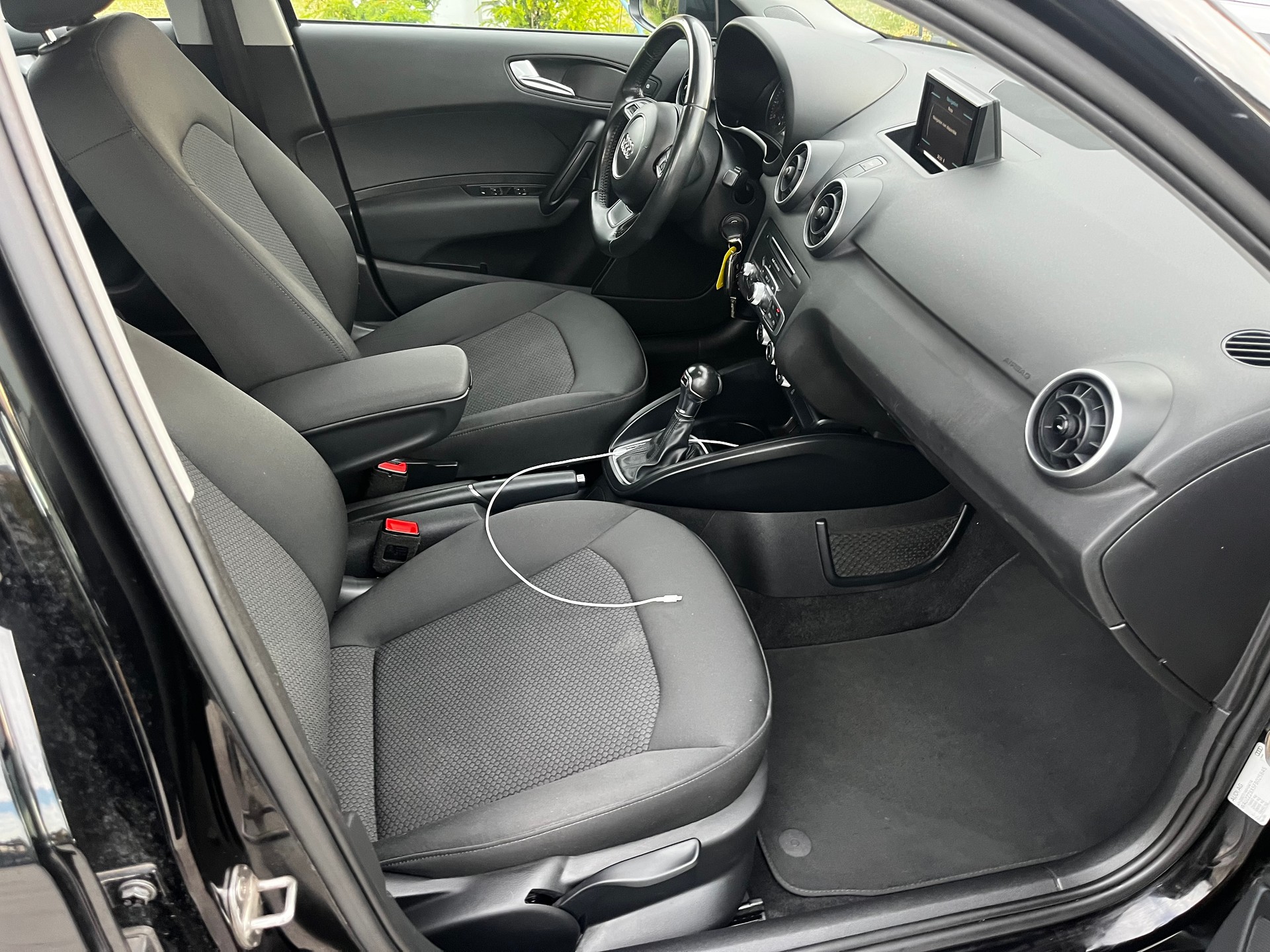 AUDI A1 Sportback 1.4 TFSI S-tronic-image-9