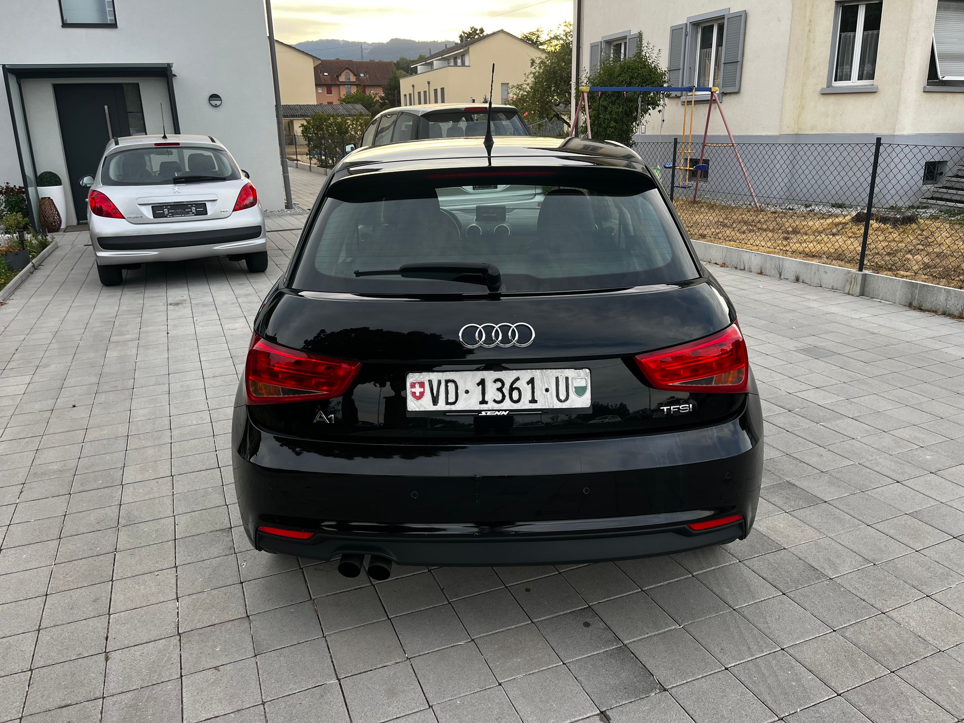 AUDI A1 Sportback 1.4 TFSI S-tronic-image-2