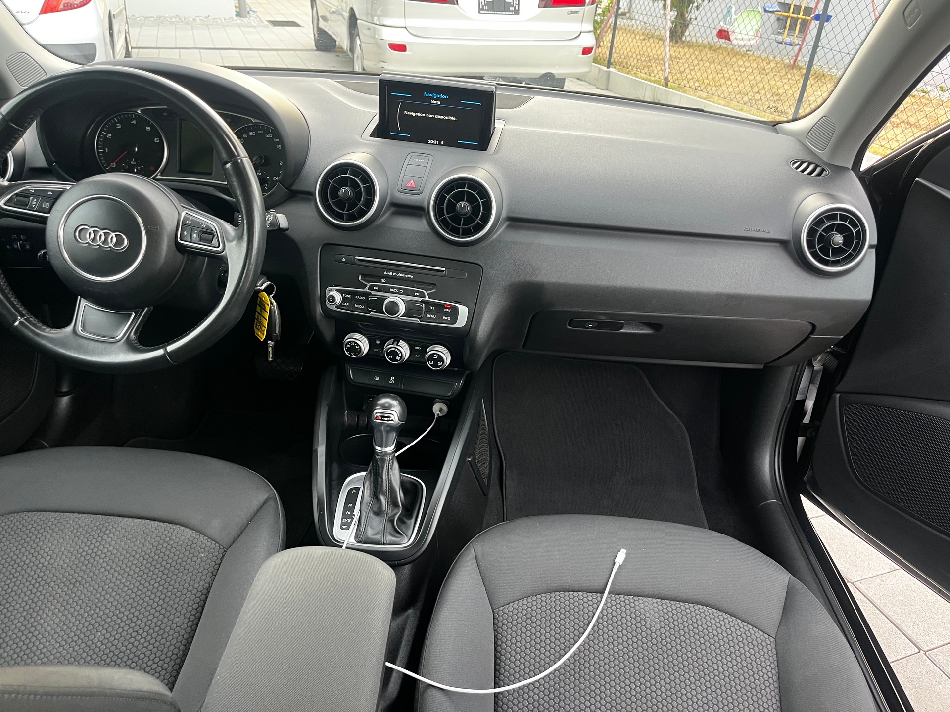AUDI A1 Sportback 1.4 TFSI S-tronic-image-10