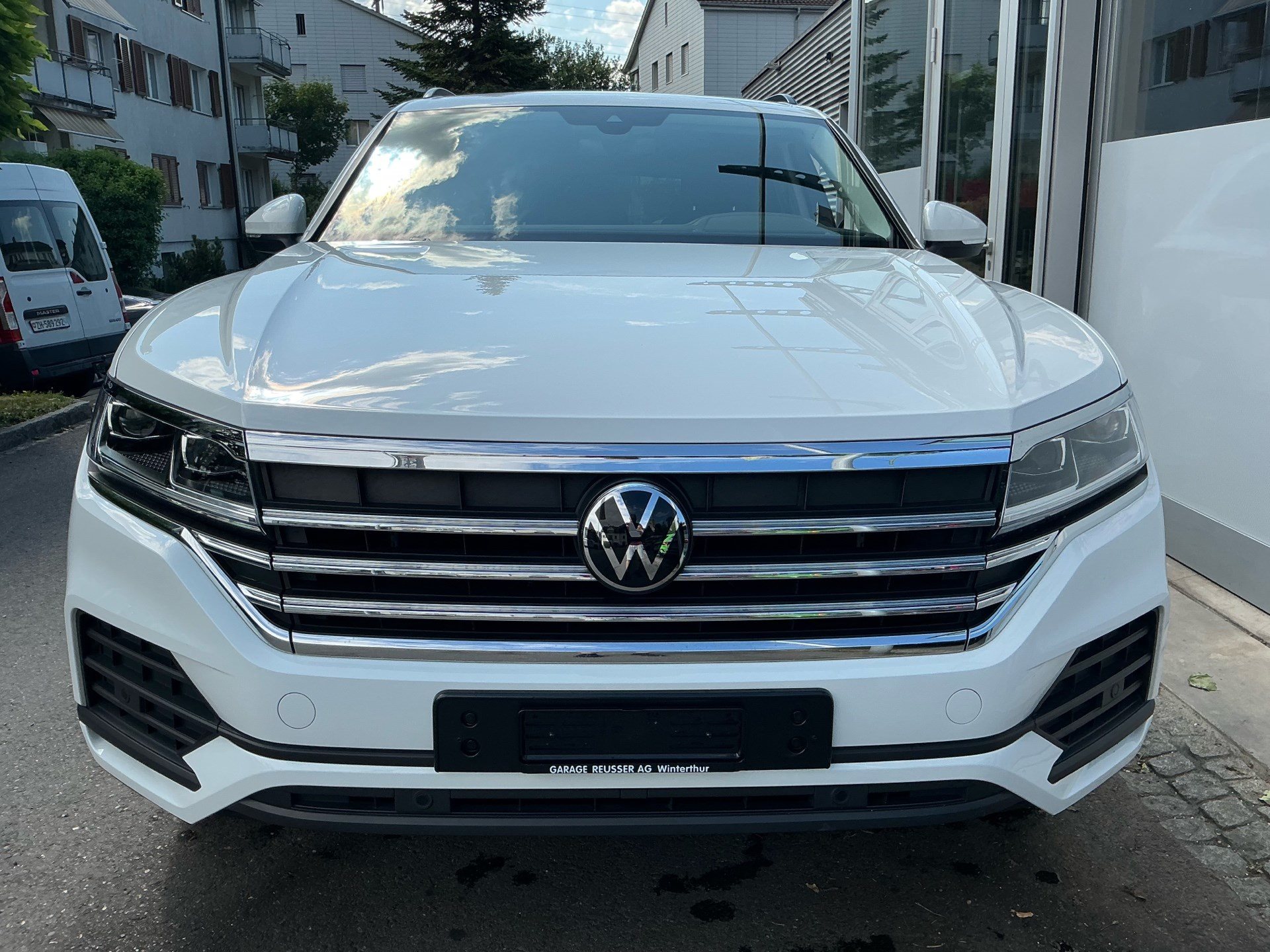 VW Touareg 3.0 TDI 231PS 4MOTION *** INNOVISIONS COCKPIT & ANHÄNGEKUPPLUNG ***-showroom-element-1