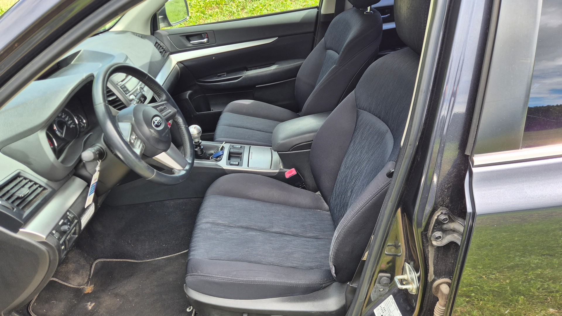 SUBARU Legacy 2.0i Swiss AWD-image-4