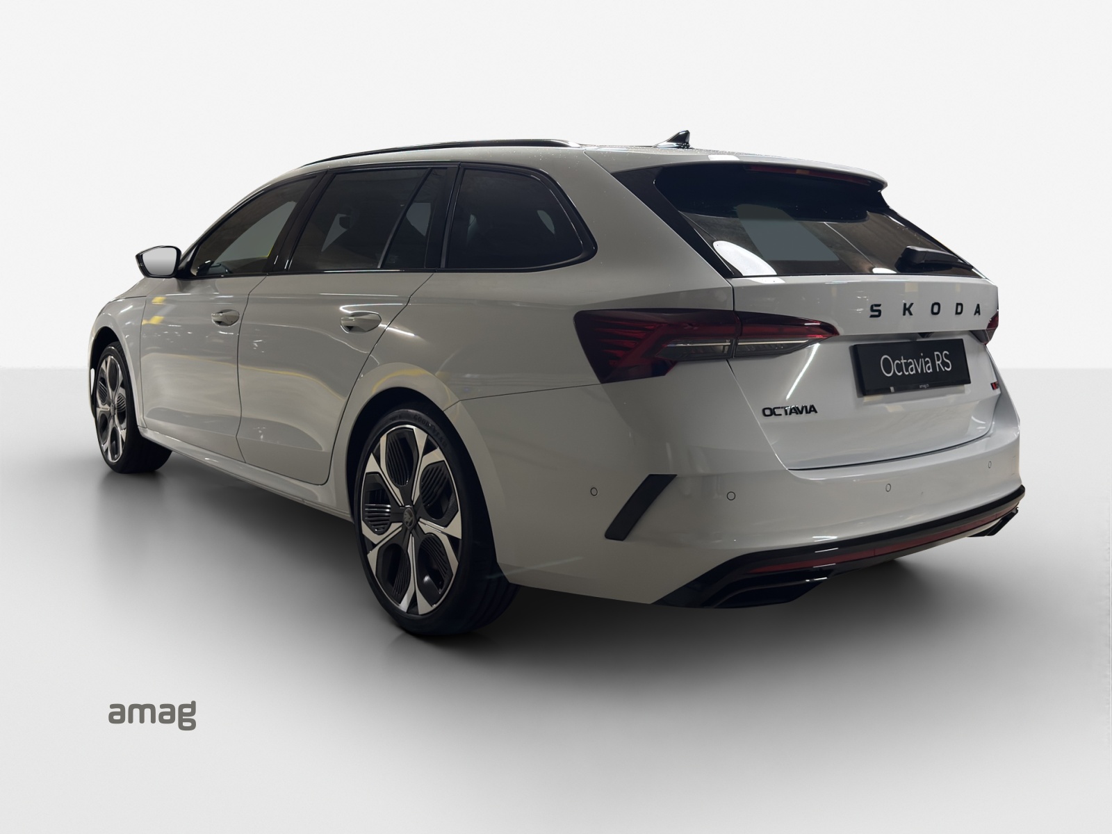 SKODA Octavia RS 30 Years Edition-showroom-element-2