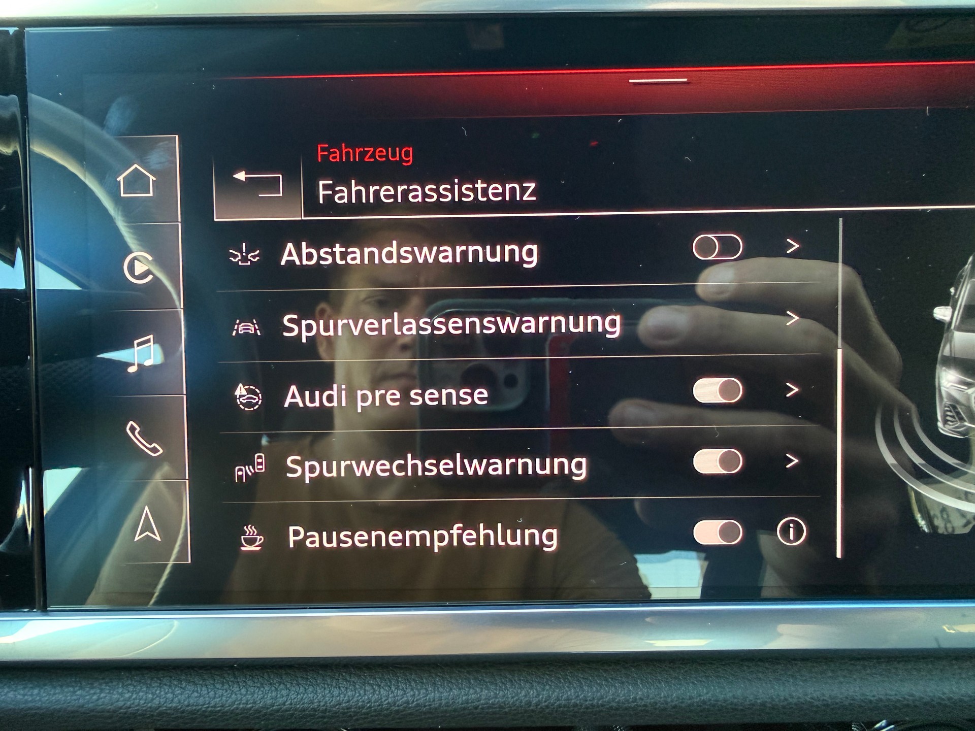 AUDI Q3 Sportback 45 TFSI S line quattro S-tronic-image-25