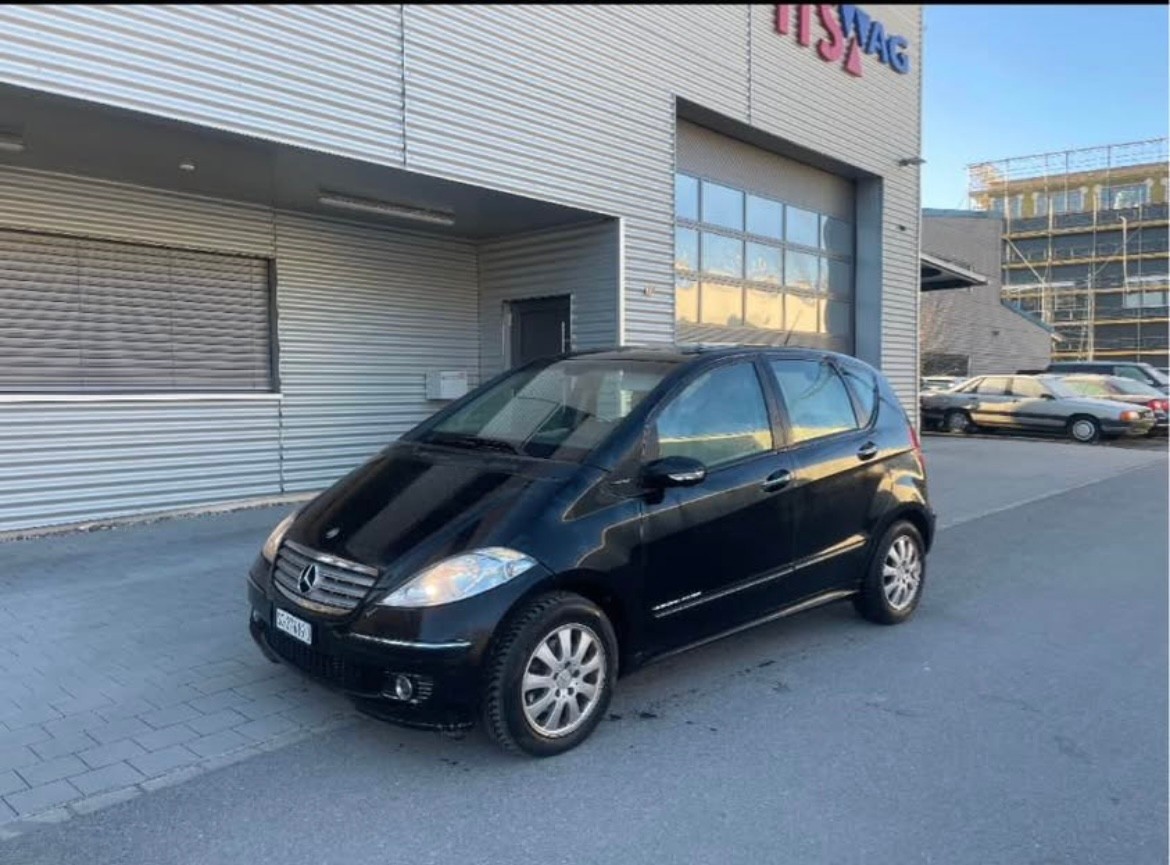 MERCEDES-BENZ A 180 CDI Elégance-image-0