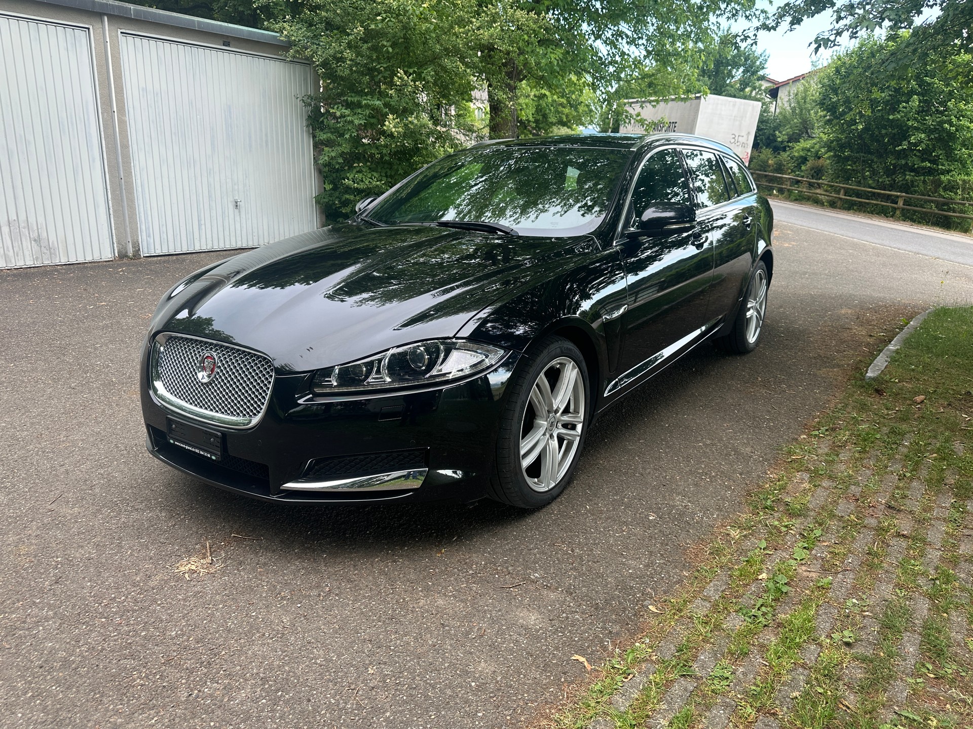 JAGUAR XF Sportbrake 3.0d V6 Premium Luxury-image-1
