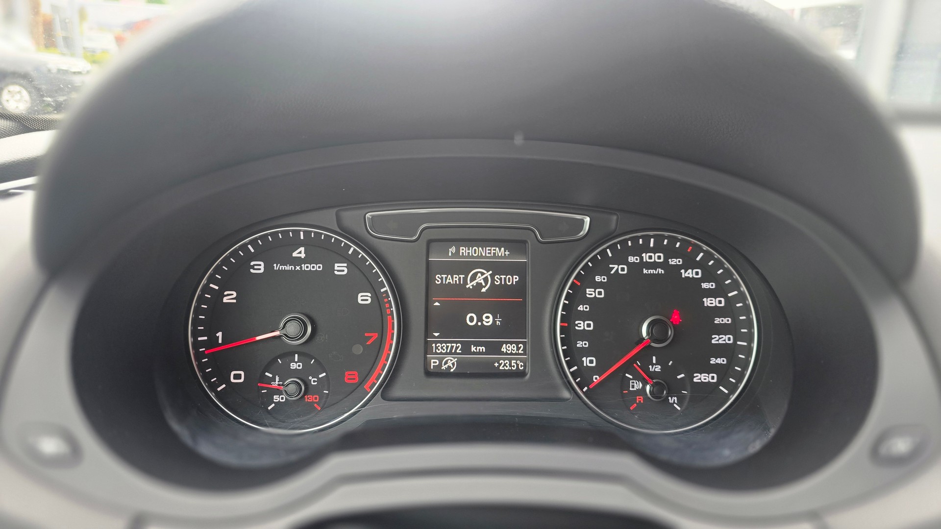 AUDI Q3 2.0 TFSI design quattro S-tronic-image-11