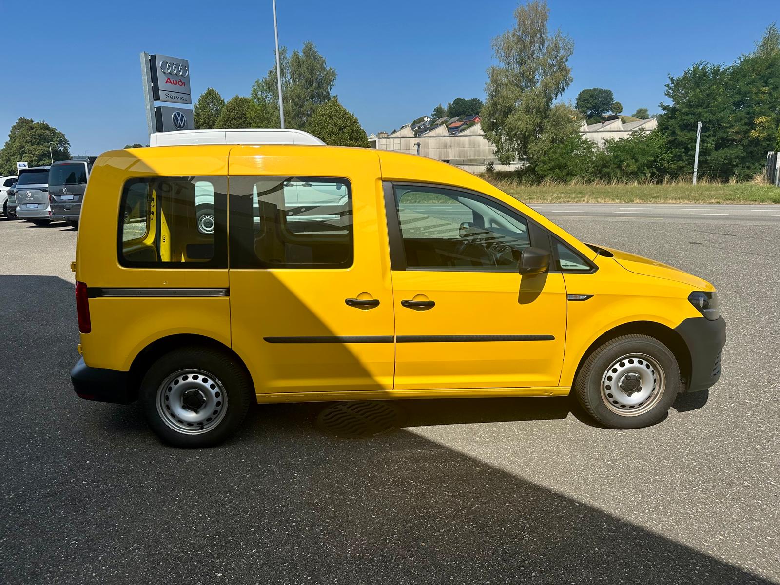 VW Caddy 1.0 TSI BlueMotion Technology-image-6