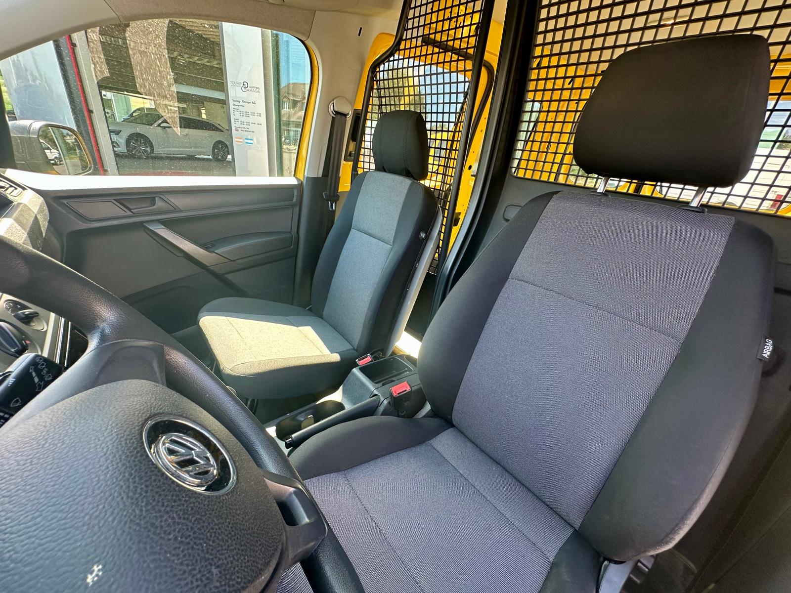 VW Caddy 1.0 TSI BlueMotion Technology-image-13