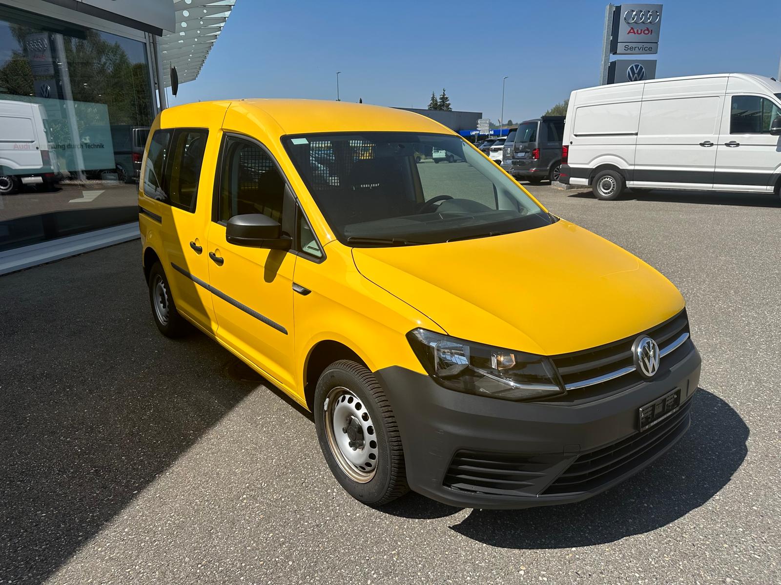 VW Caddy 1.0 TSI BlueMotion Technology-image-8