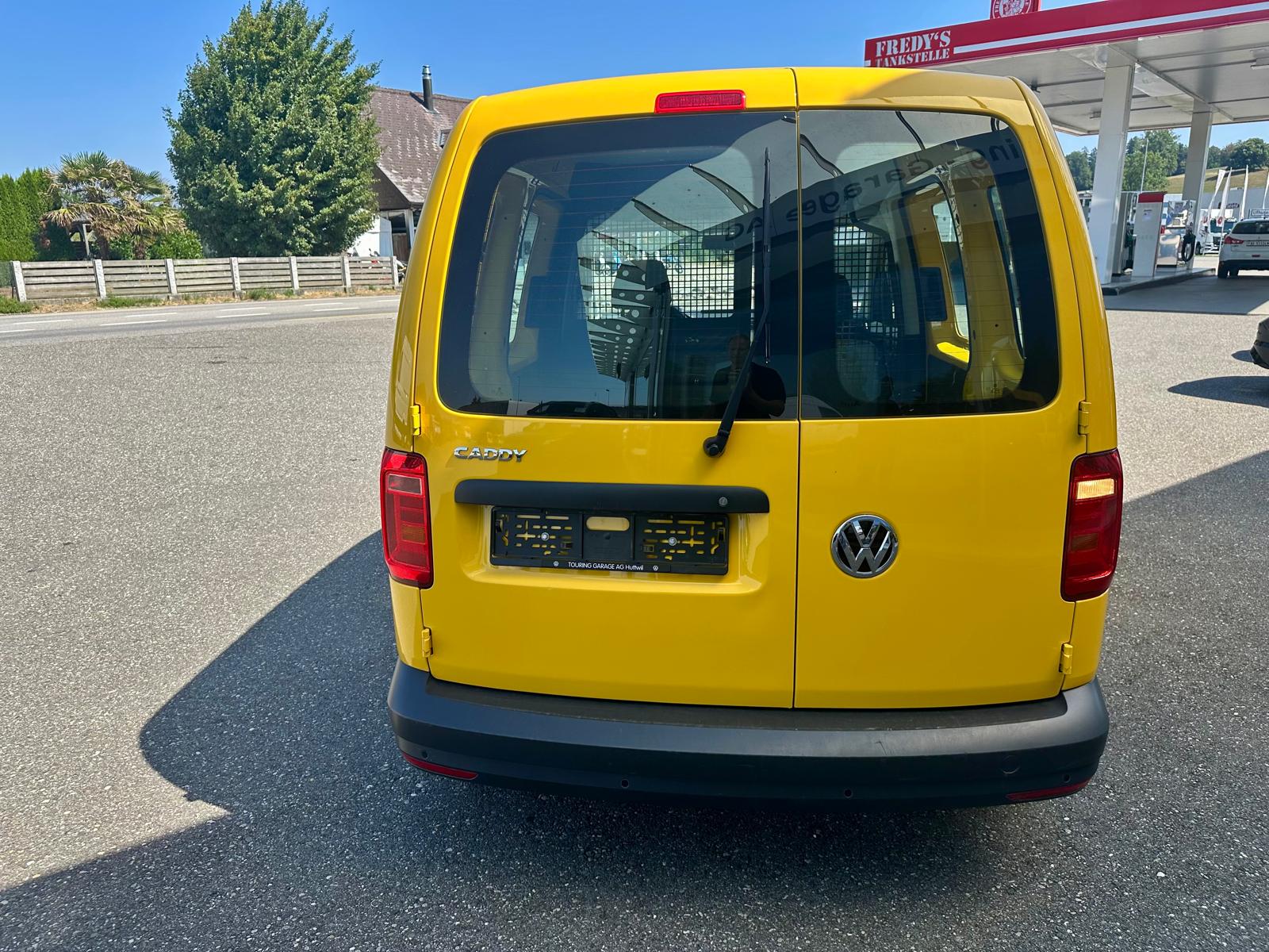 VW Caddy 1.0 TSI BlueMotion Technology-image-4