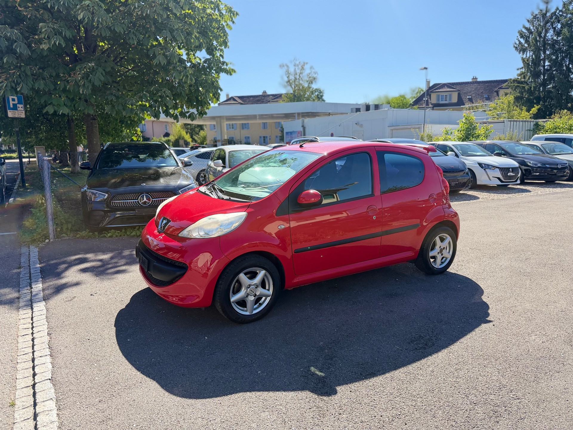 PEUGEOT 107 1.0 Urban-image-1
