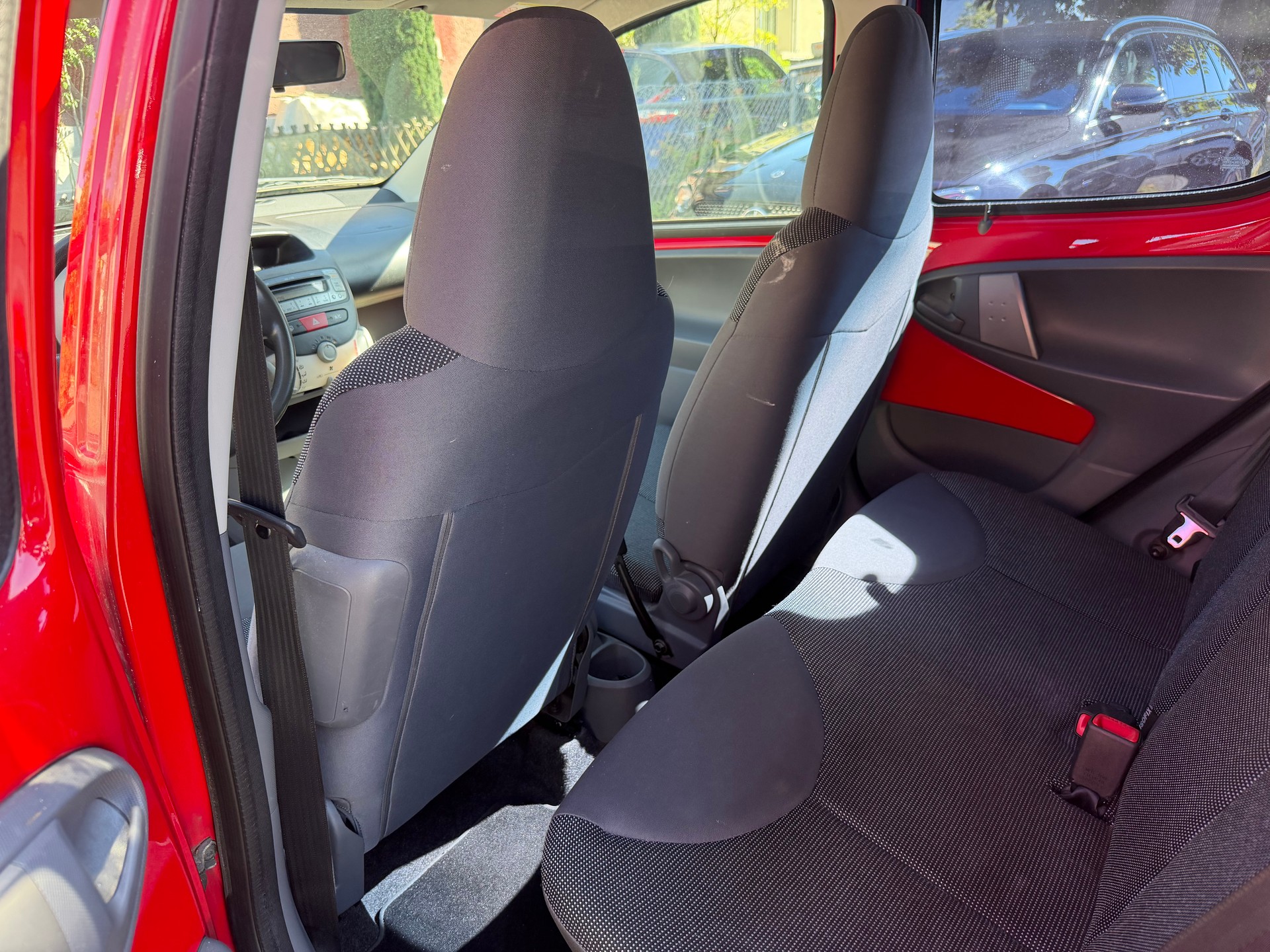 PEUGEOT 107 1.0 Urban-image-7