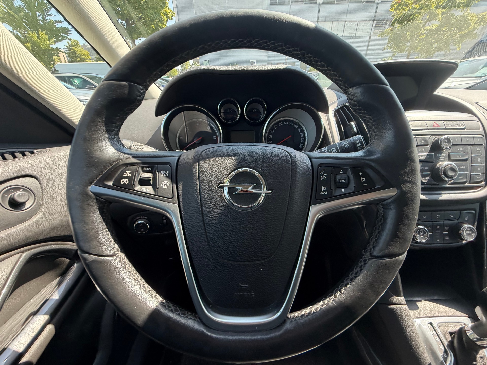 OPEL Zafira Tourer 2.0 CDTi Cosmo Automatic-image-13