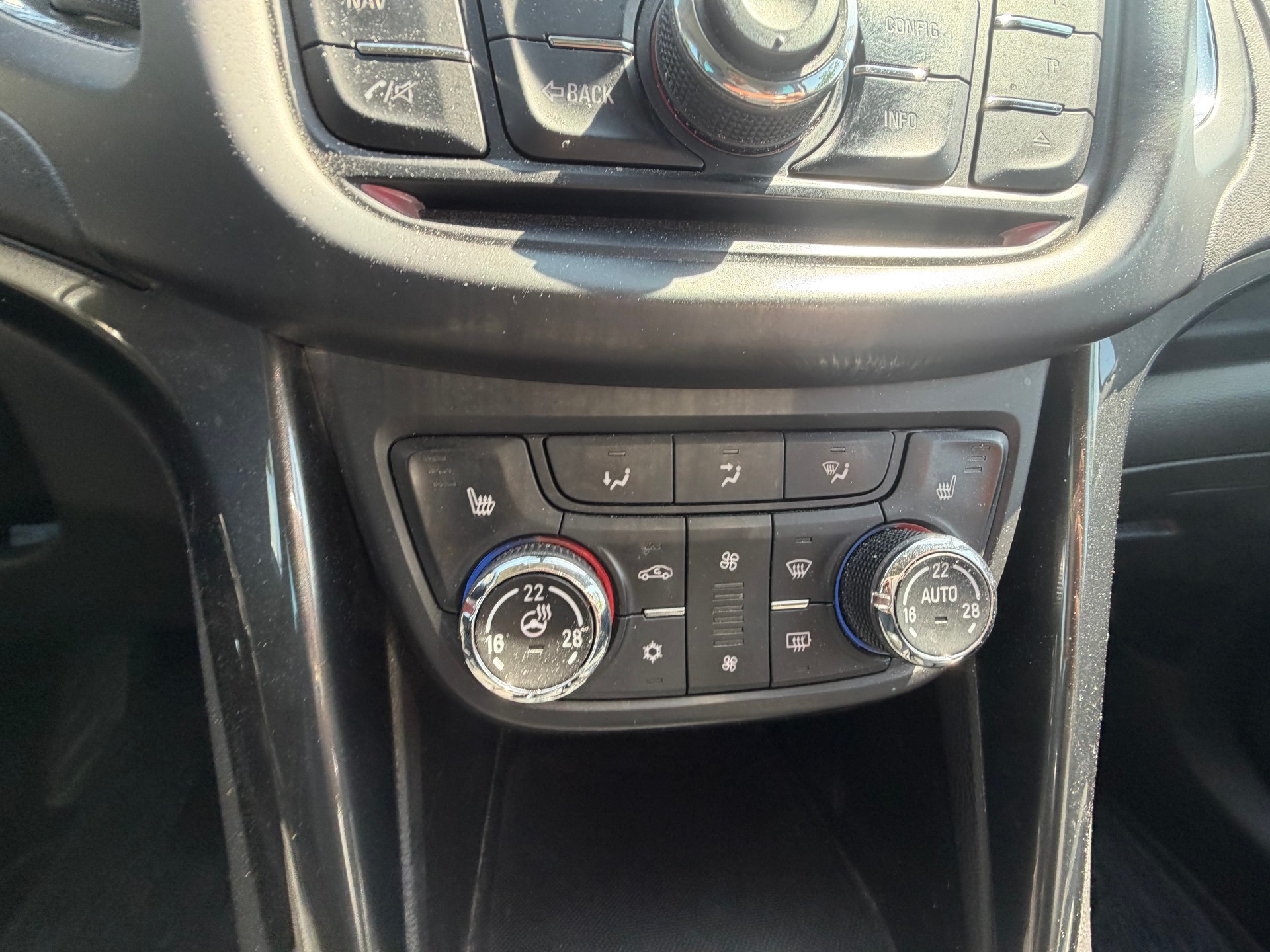 OPEL Zafira Tourer 2.0 CDTi Cosmo Automatic-image-15
