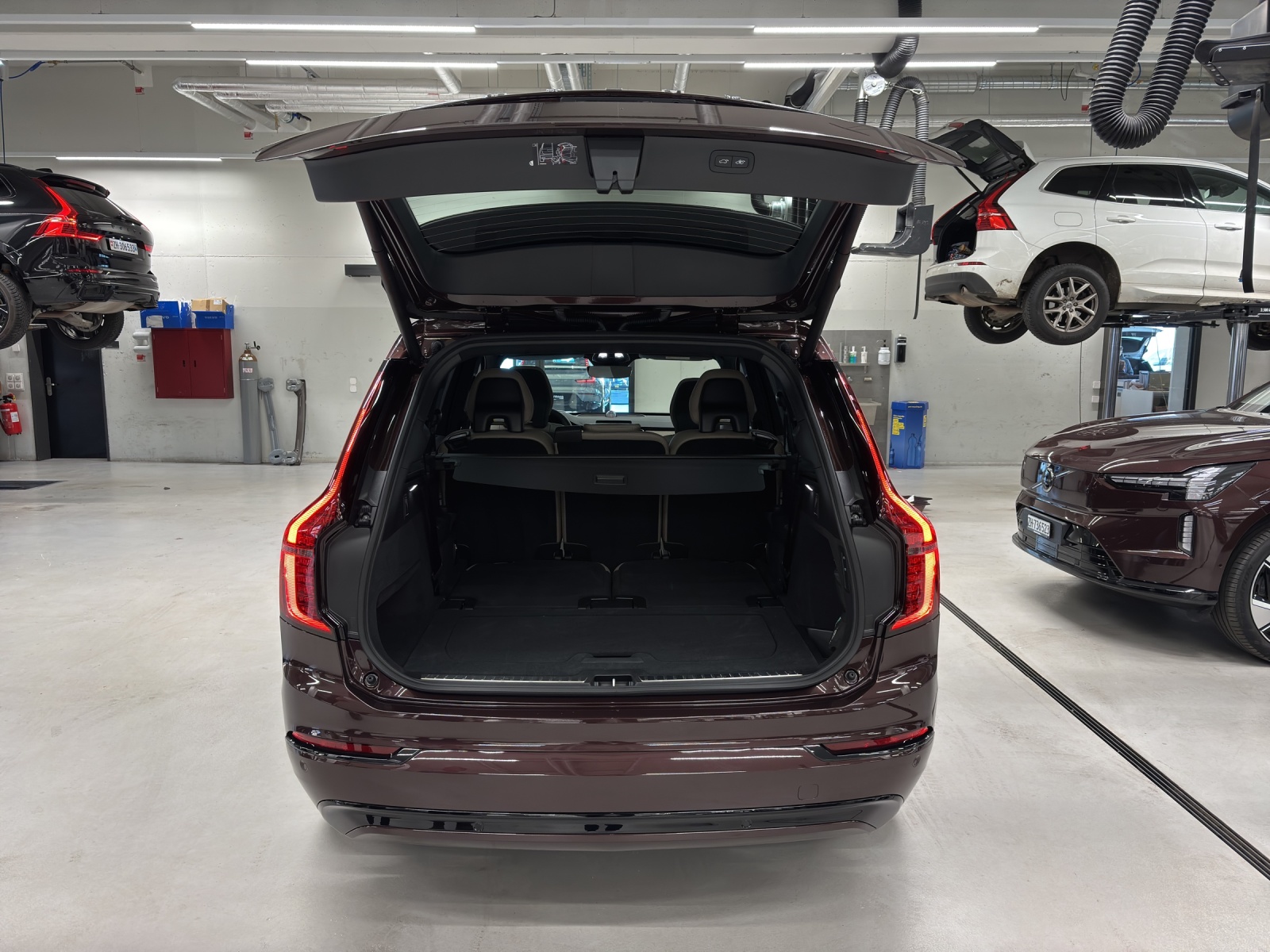 VOLVO XC90 2.0 T8 TE XCLUSIVE Edition Dark eAWD-image-11