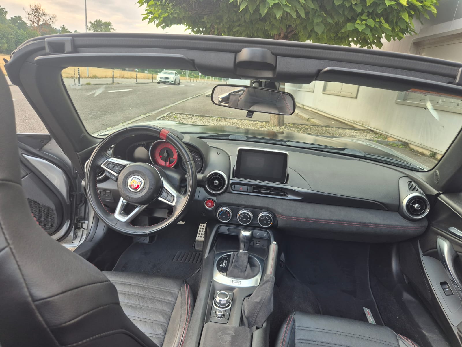 FIAT 124 Spider 1.4 TB Abarth-image-4