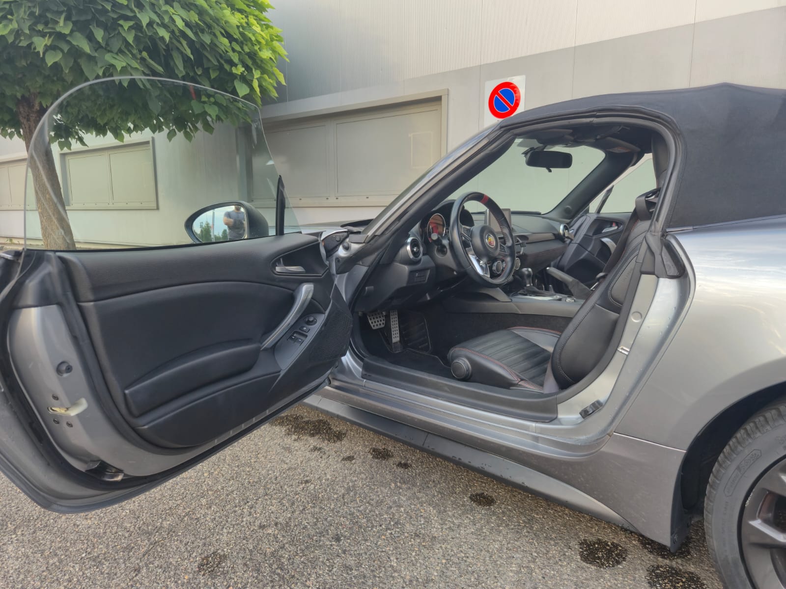 FIAT 124 Spider 1.4 TB Abarth-image-5