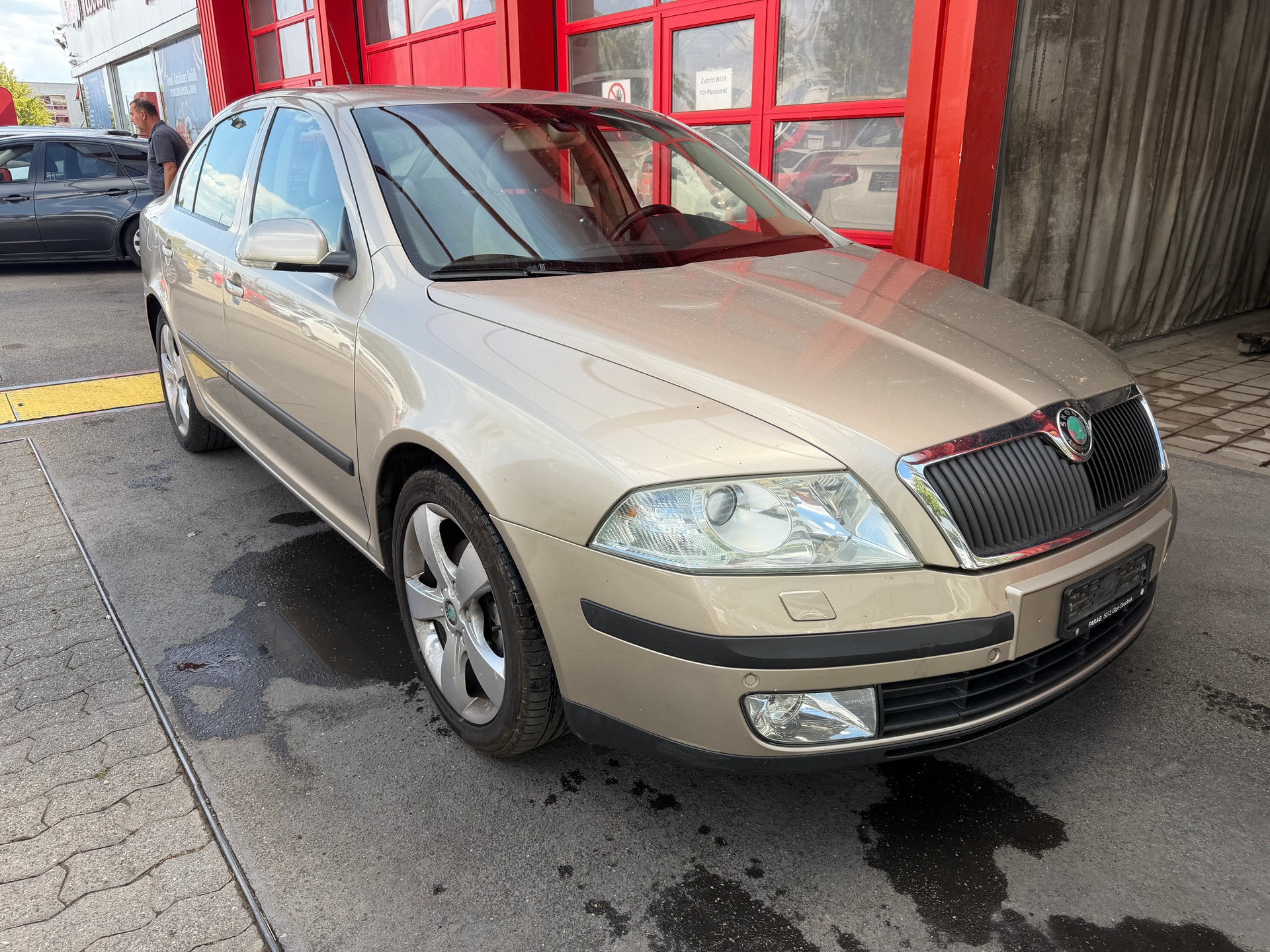 SKODA Octavia 1.9 TDI Elegance-image-1