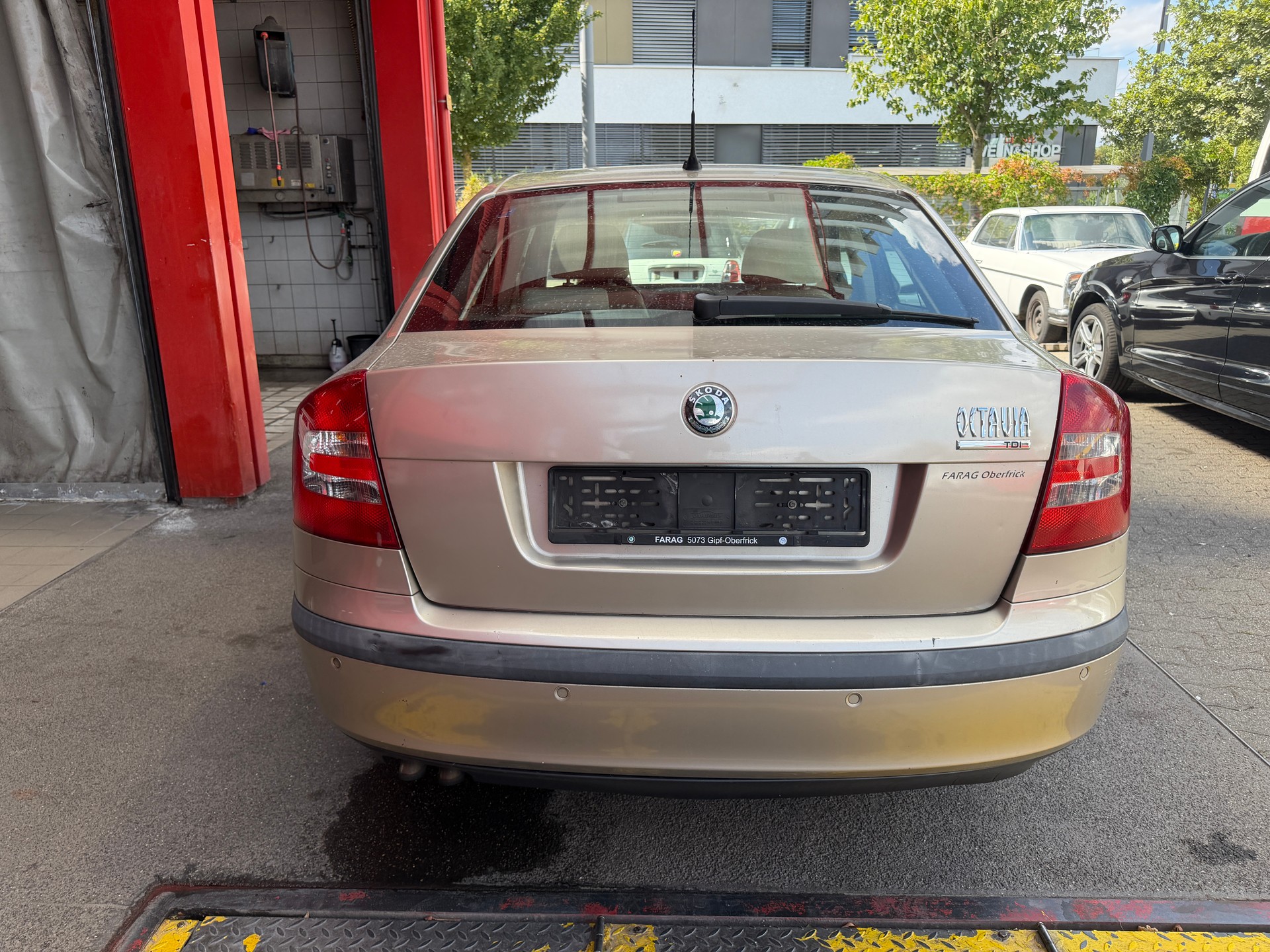SKODA Octavia 1.9 TDI Elegance-image-5