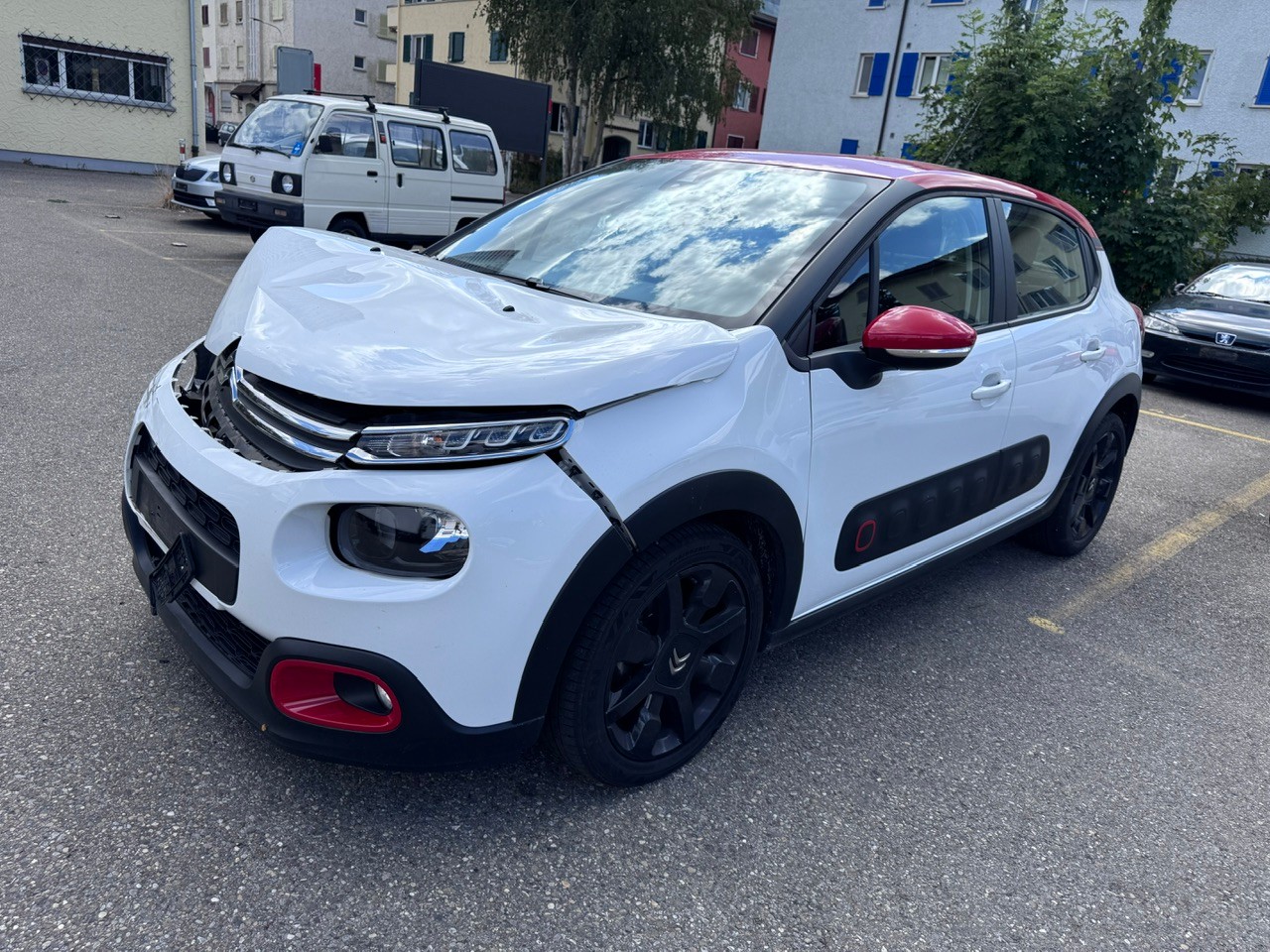 CITROEN C3 1.2i PureTech Feel EAT-image-1