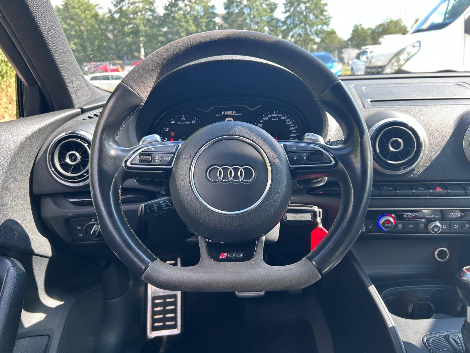 AUDI RS3 Sportback 2.5 T FSI quattro S-Tronic-image-9
