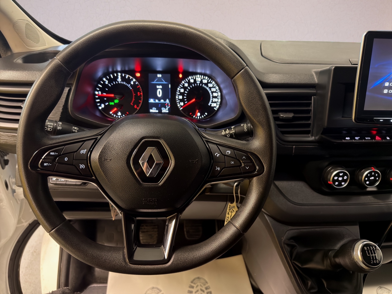 RENAULT Trafic 2.0 Blue dCi 150 Advance L2H2 EN-image-12