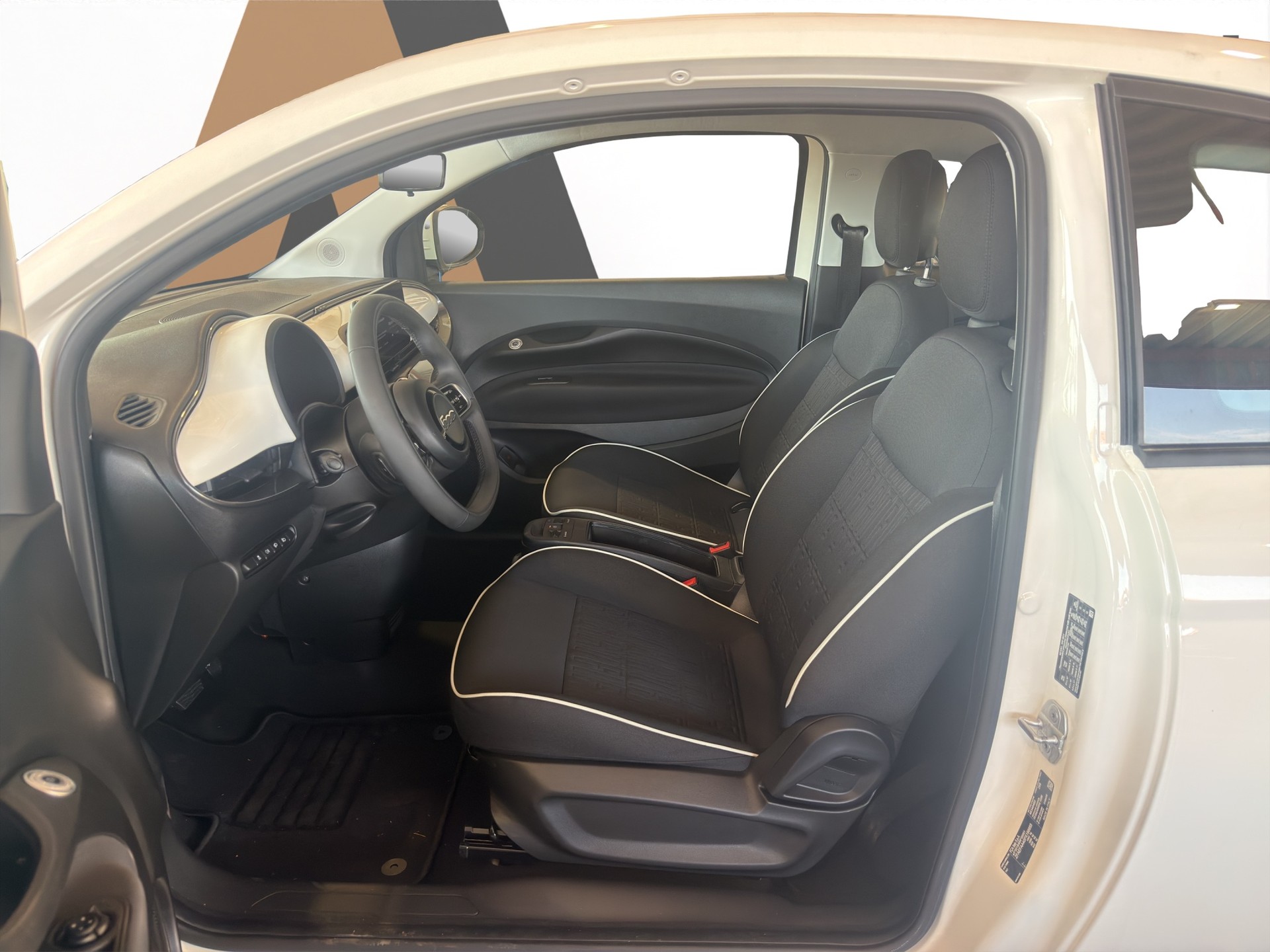 FIAT 500 Electric Cult 320KM-image-8