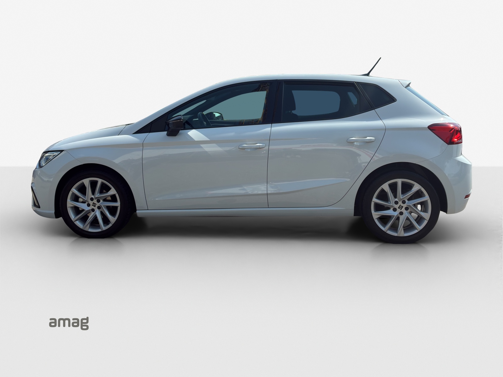 SEAT Ibiza 1.0 EcoTSI Hola FR DSG-image-1